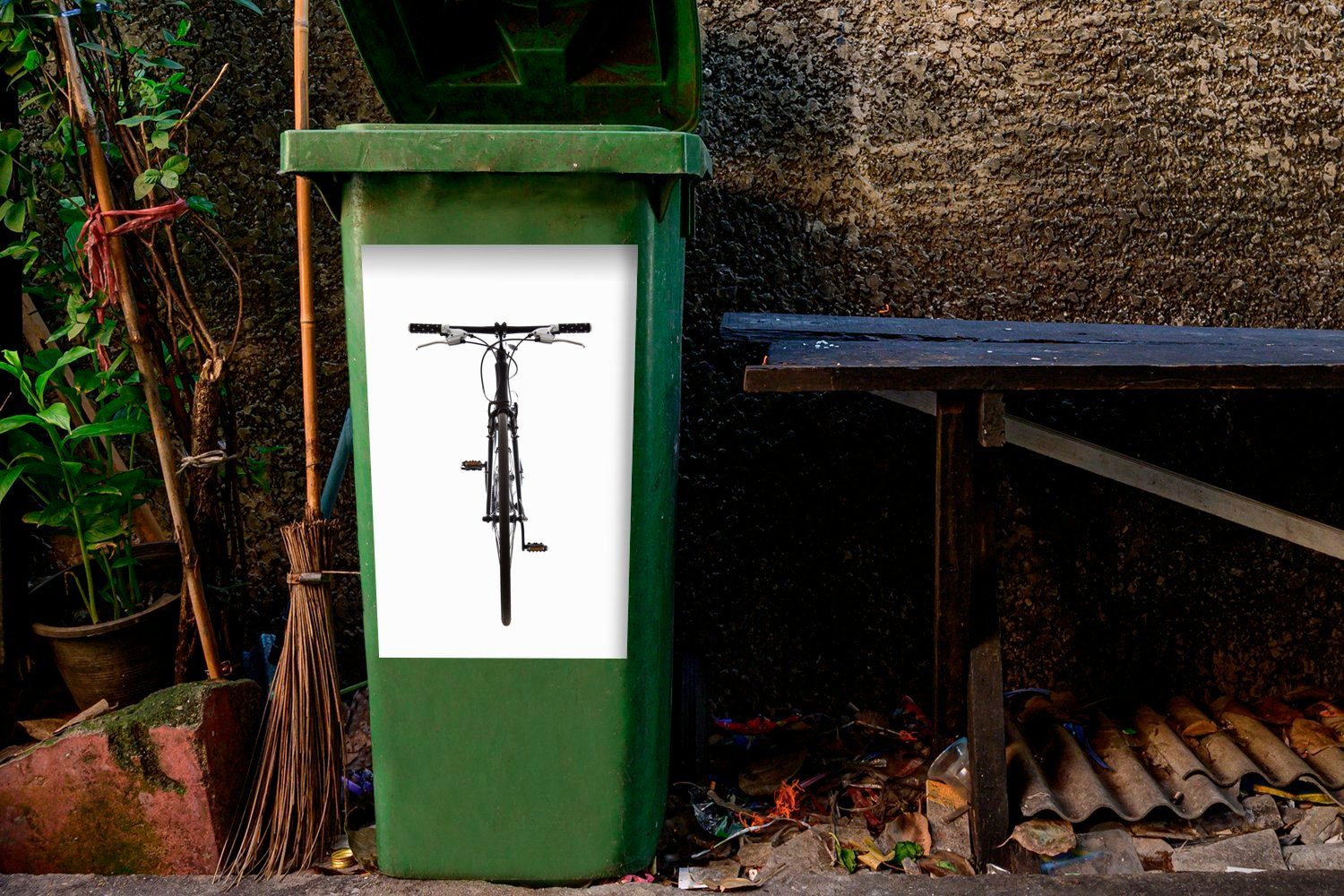 Container, Sticker, (1 Mülleimer-aufkleber, Mülltonne, MuchoWow Wandsticker St), Mountainbikes eines Vorderansicht Abfalbehälter