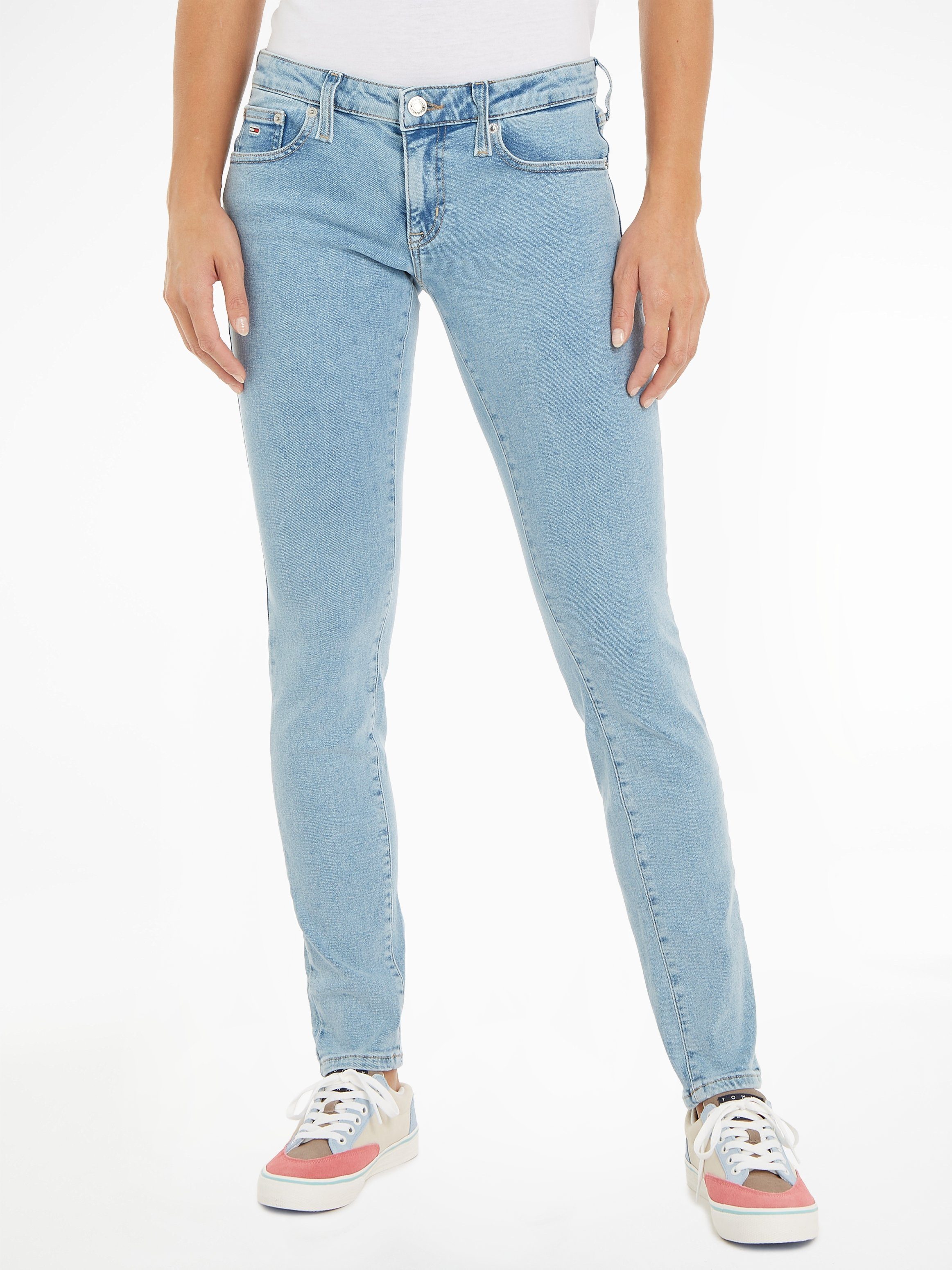 Tommy Jeans Skinny-fit-Jeans mit dezenten Labelapplikationen, Aus einem  angenehmen Baumwollstretch-Denim