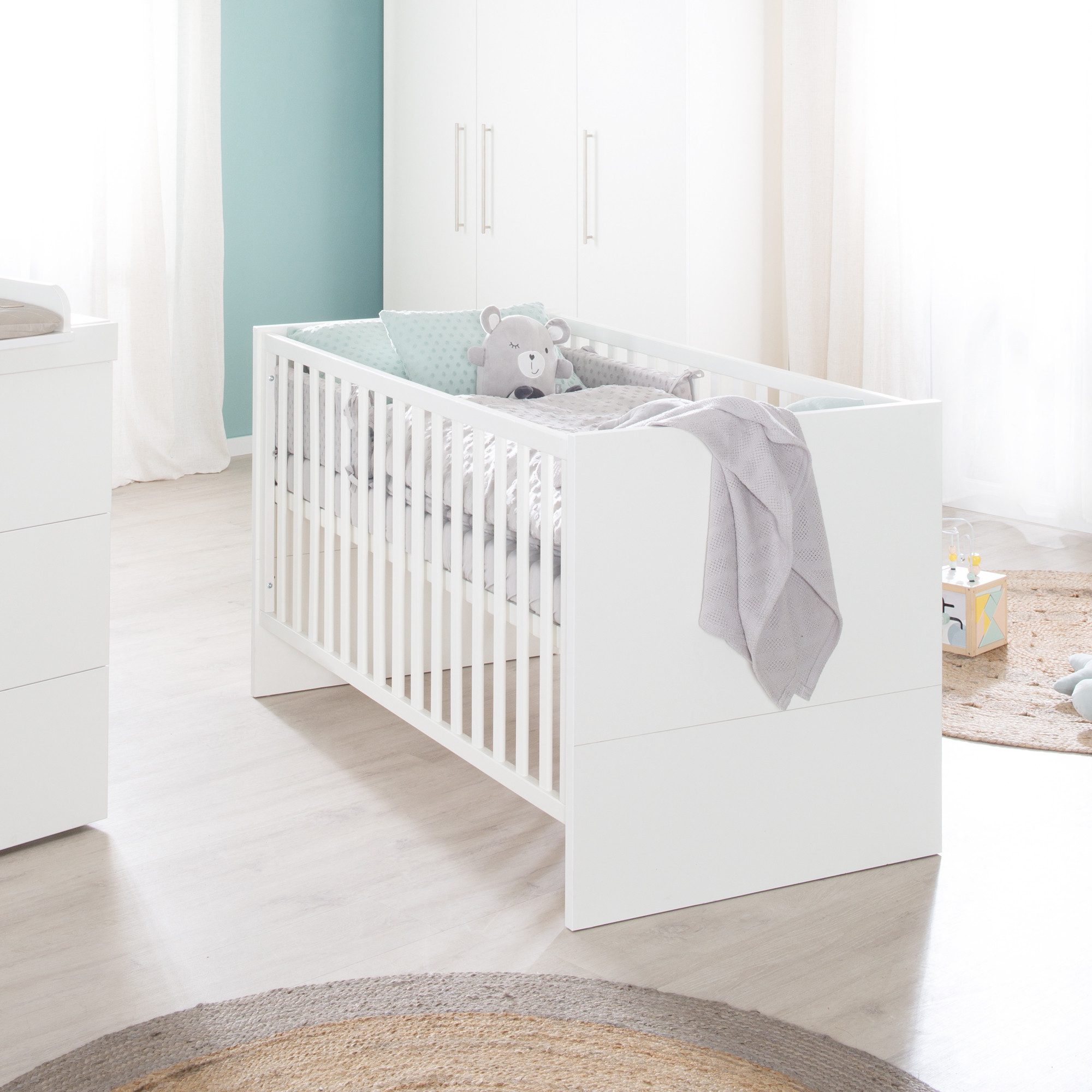 roba® Babybett Kimi - 70 x 140 cm - Gitterbett aus Holz - Weiß