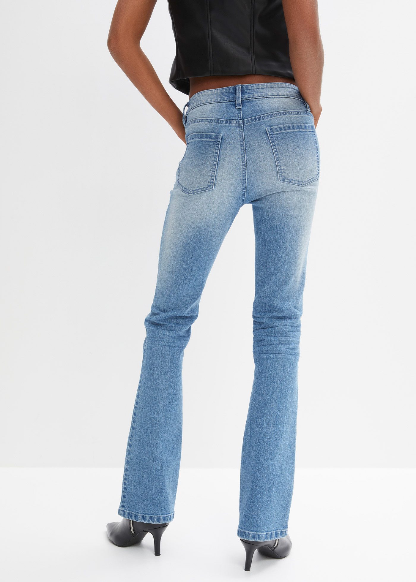 bonprix Schlagjeans 5-Pocket-Style, aus Baumwolle, Polyester und Elasthan, Mid Waist