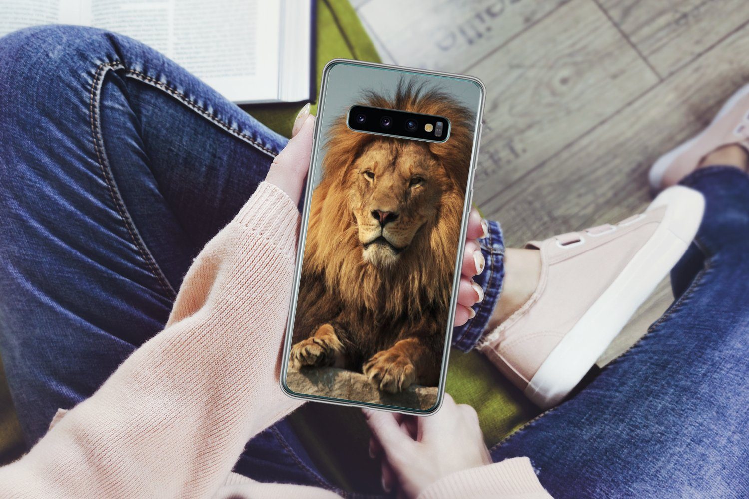 MuchoWow Handyhülle für Samsung Galaxy S10 Löwe - Felsen - Porträt, Phone Case, Silikon, Schutzhülle Dünn
