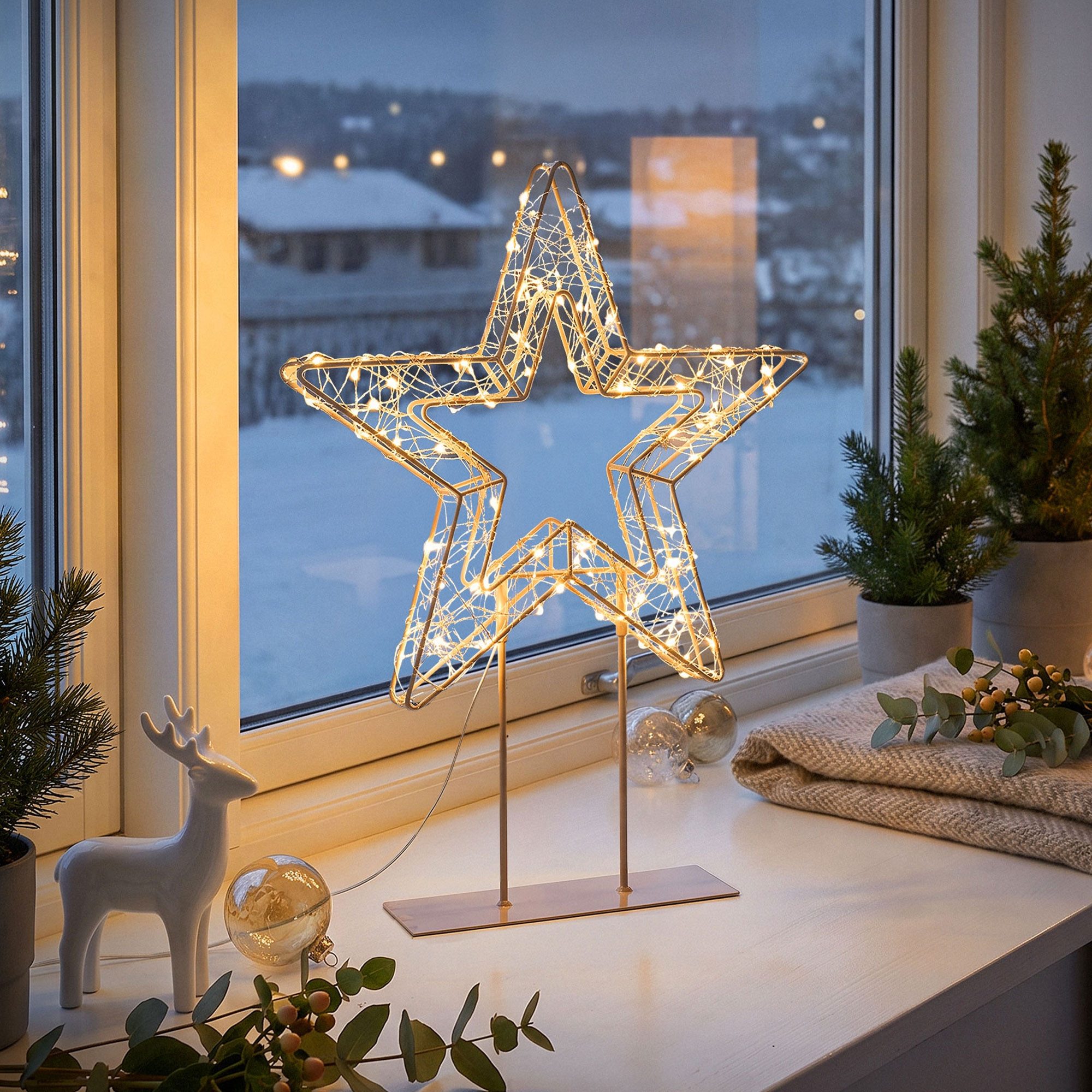 ECD Germany LED Stern LED Weihnachtsstern auf Sockel Weihnachtsdeko Außen mit Lichterkette, LED, Warmweiß, Leuchtstern 37 cm Weihnachtsbeleuchtung mit Timer 200 LED Warmweiß