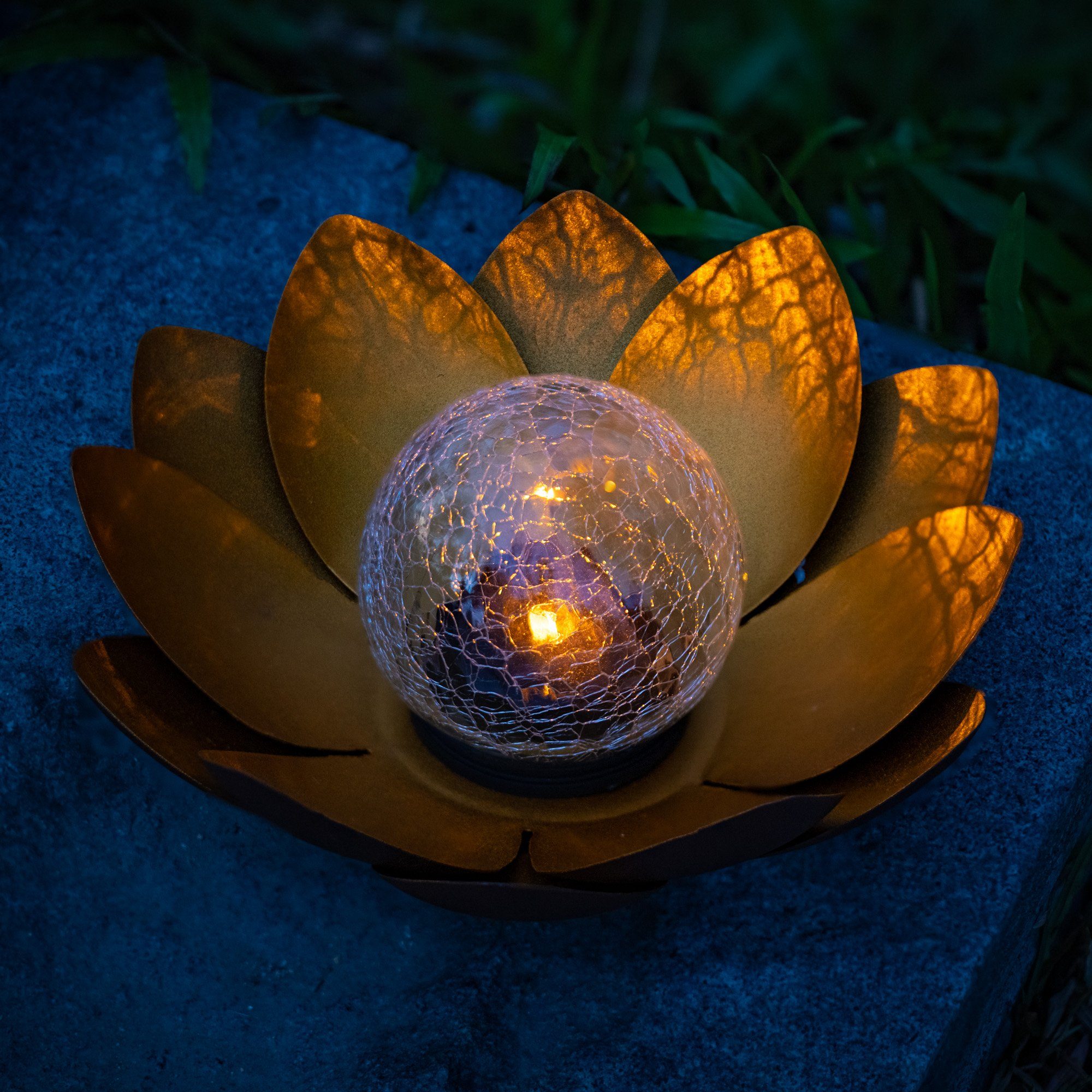 Navaris LED Solarleuchte LED Solar Lotus günstig online kaufen