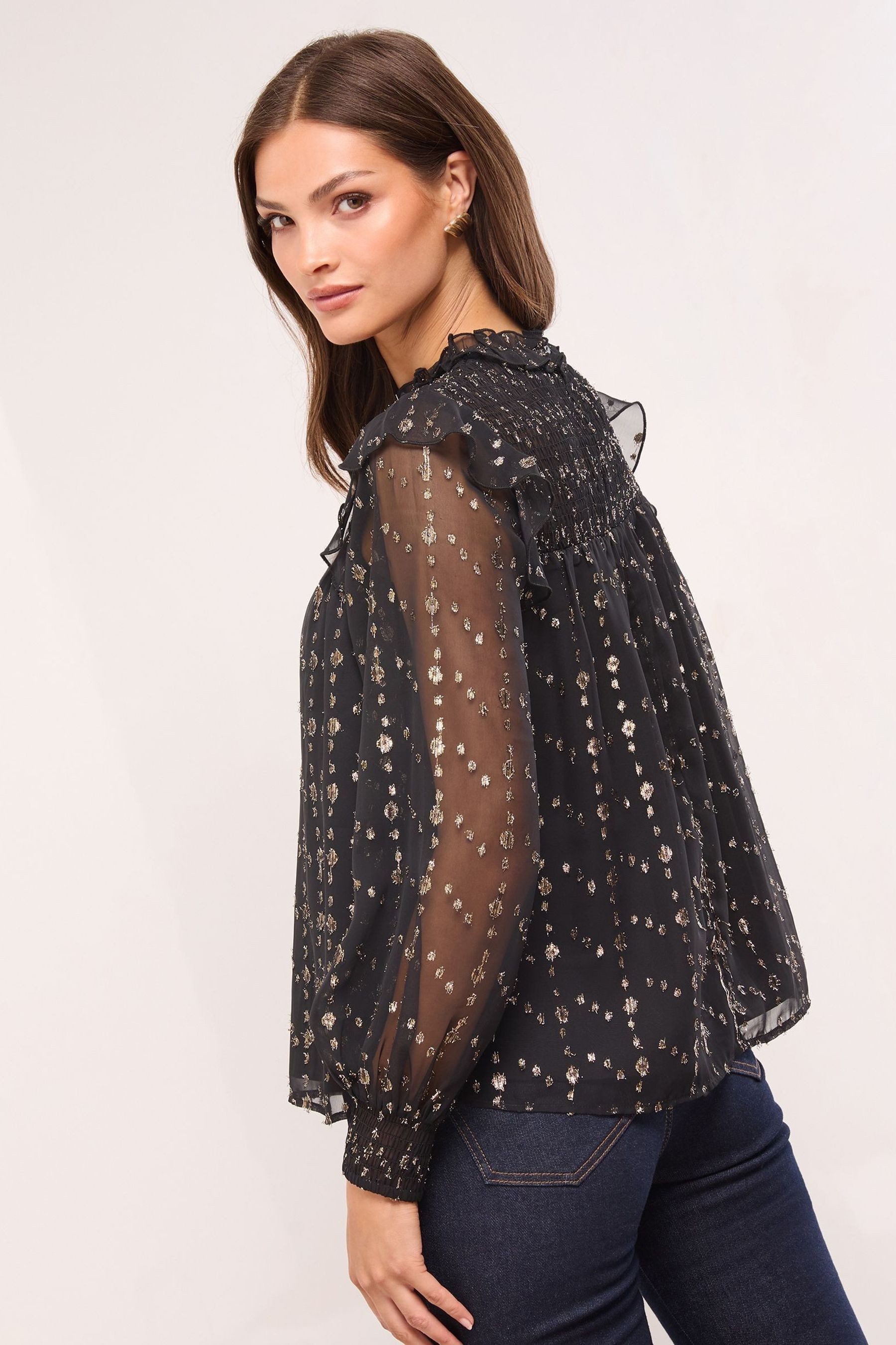 LIPSY Langarmbluse Lipsy Gesmoktes Top mit Goldglitzer, Regular (1-tlg) günstig online kaufen