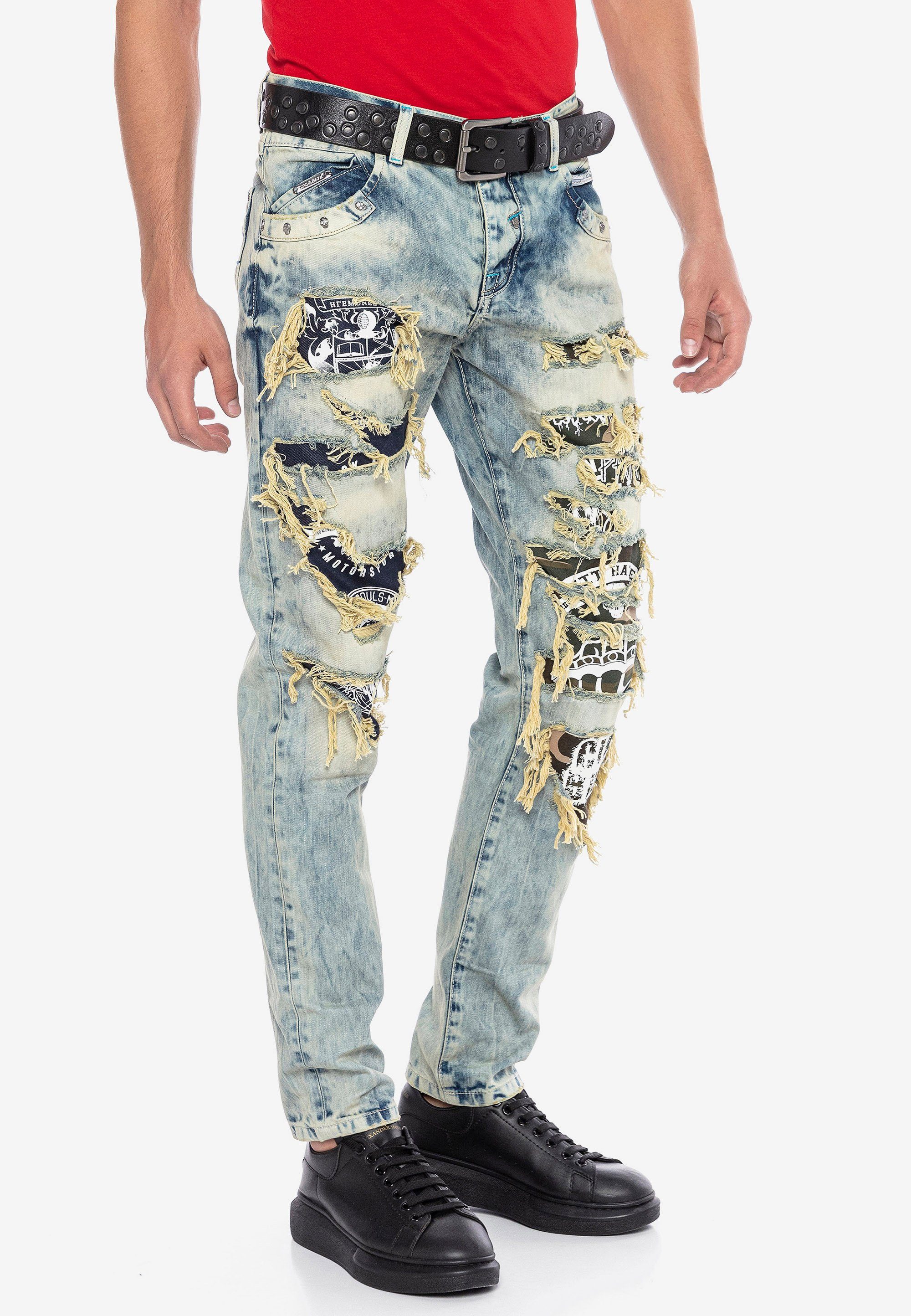Cipo & Baxx Bequeme Jeans Destroyed-Elementen mit