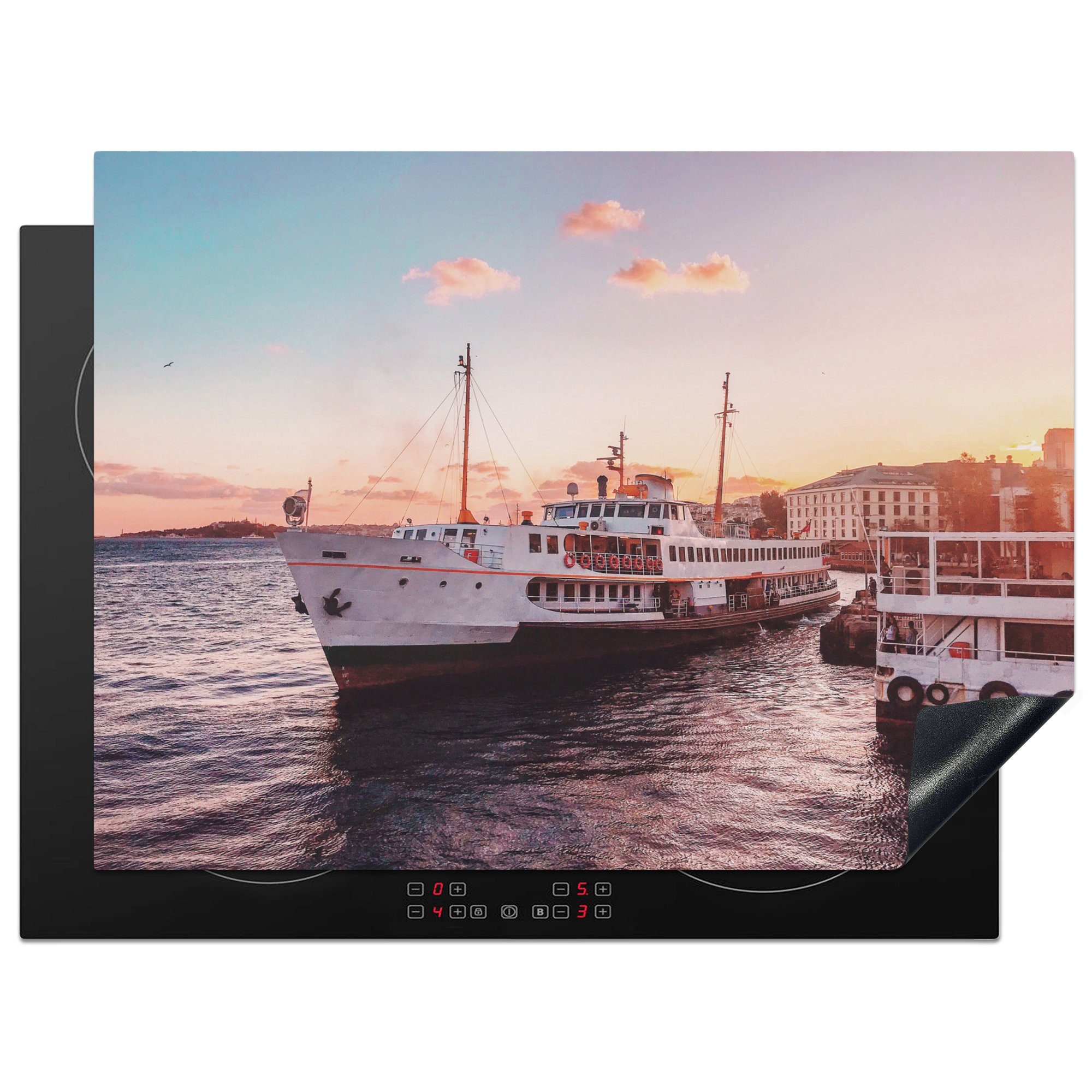 MuchoWow Herdblende-/Abdeckplatte Fähren am Kai in der Türkei, Vinyl, (1 tlg), 70x52 cm, Mobile Arbeitsfläche nutzbar, Ceranfeldabdeckung