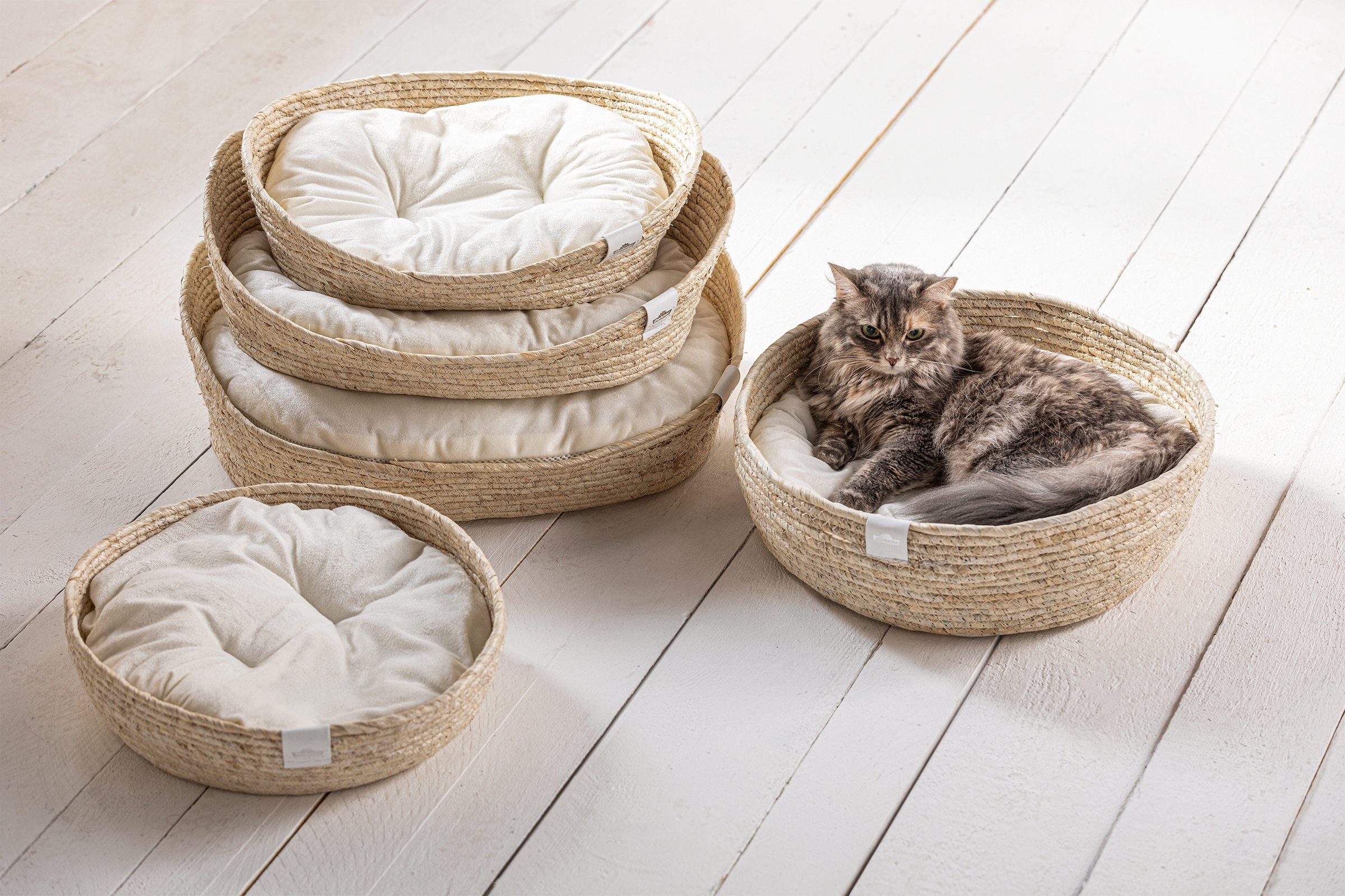 Dehner Tierbett Premium Kuschelbett Guter Schlaf, Naturmaterial, versch. Größen, exquisites, hochwertiges Hundebett / Katzenbett – Bild 5 von 5