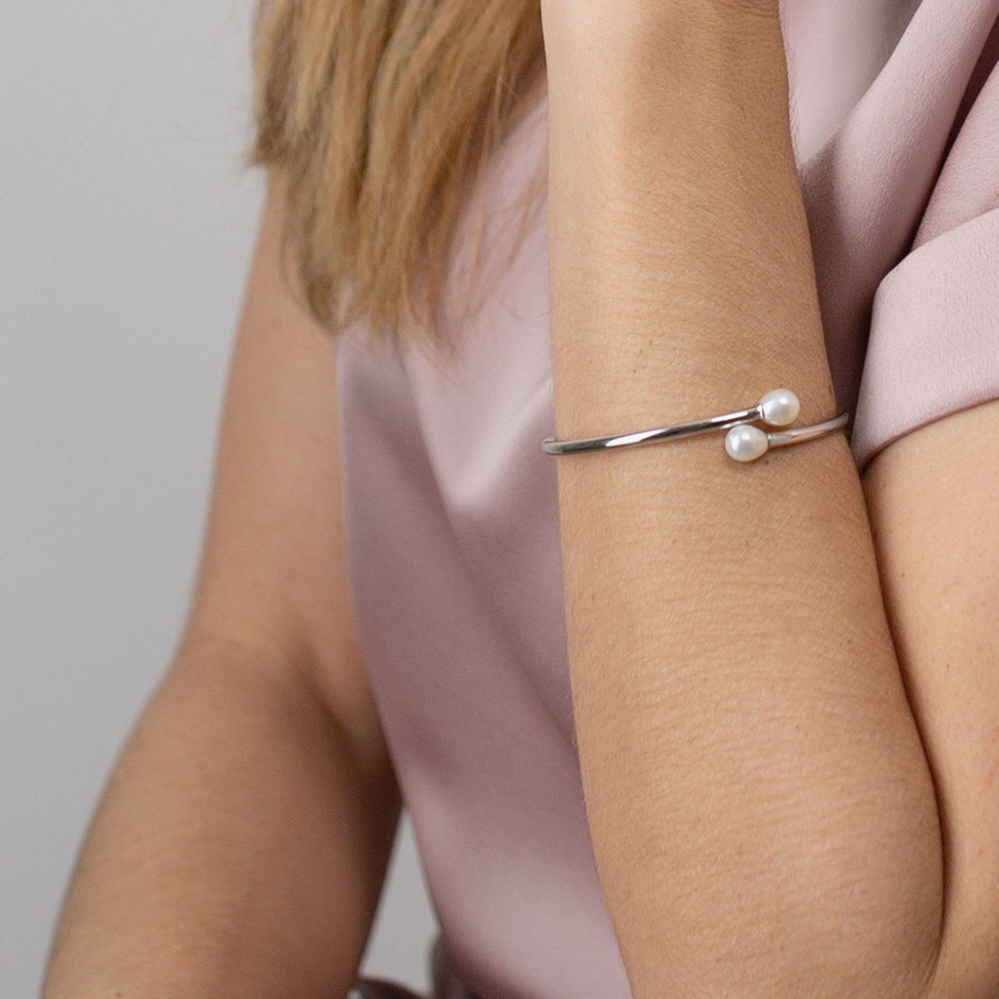 AILORIA Armband MASA Armreif Silber/weiße Perle, Armreif Silber/weiße Perle günstig online kaufen