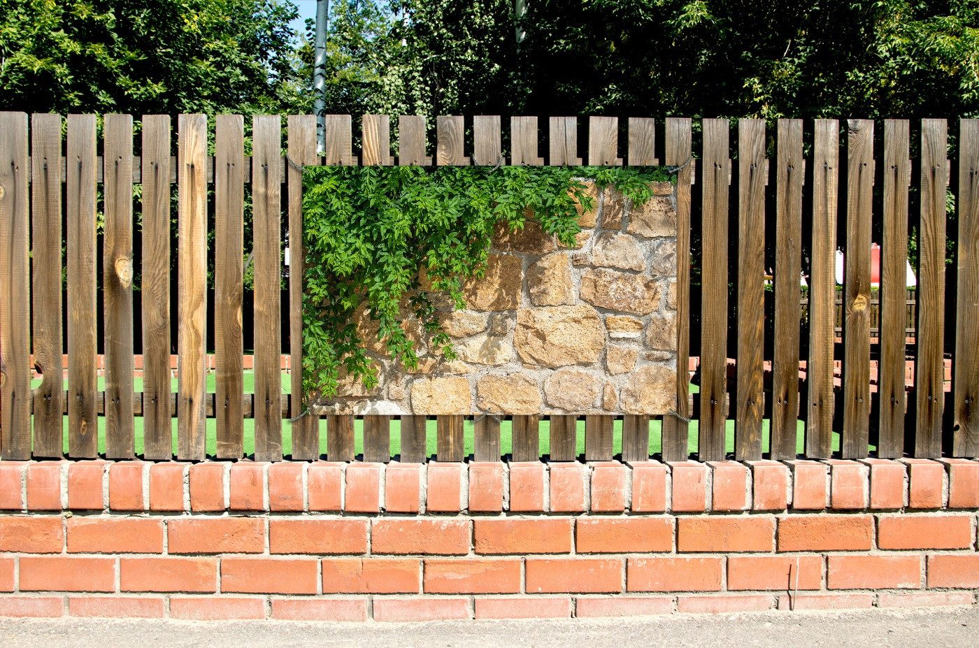 Wallario Sichtschutzzaunmatten Natursteinwand mit Ranken