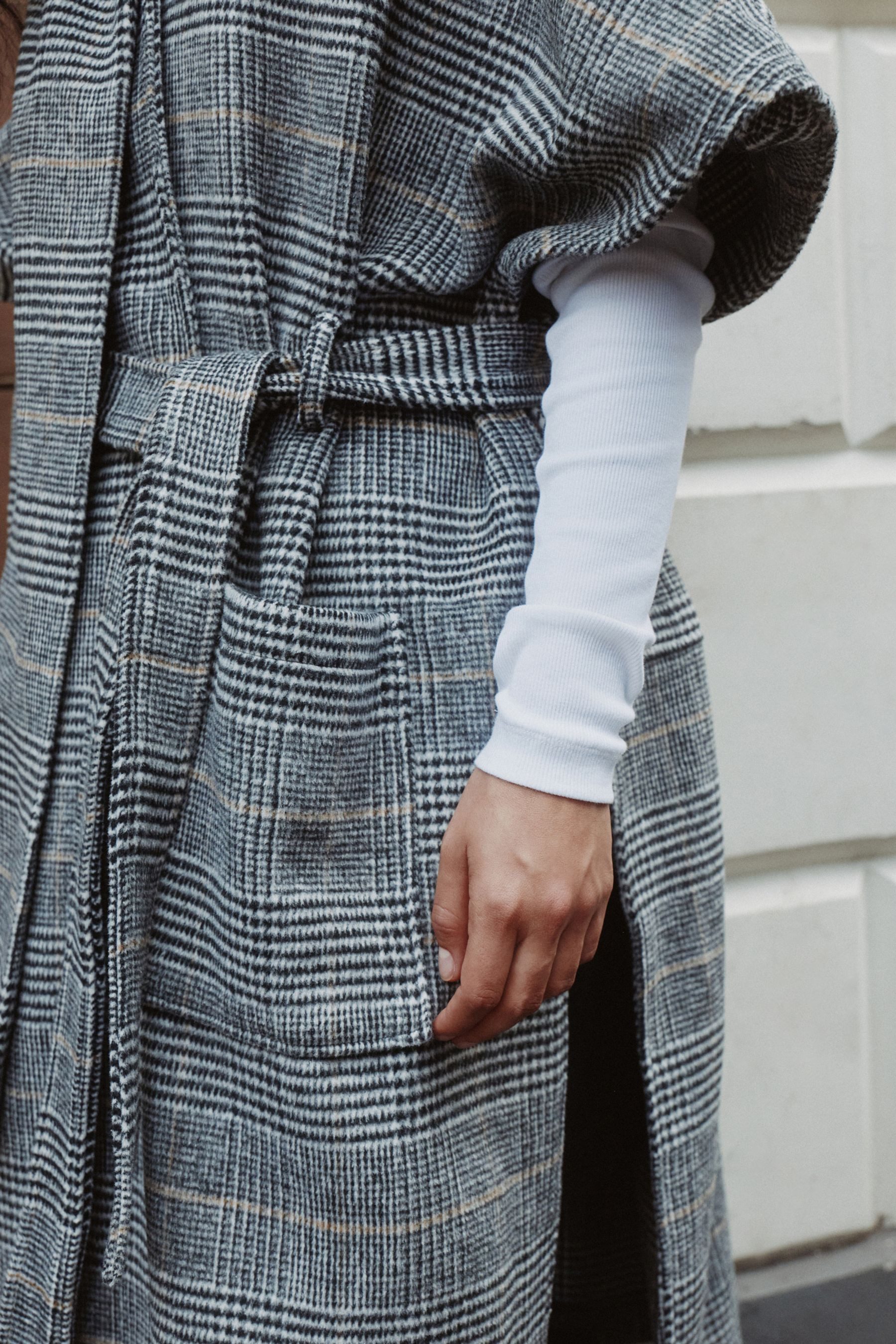 Next Cape Langes Stola-Cape mit Taillengürtel und Wollanteil (1-St)