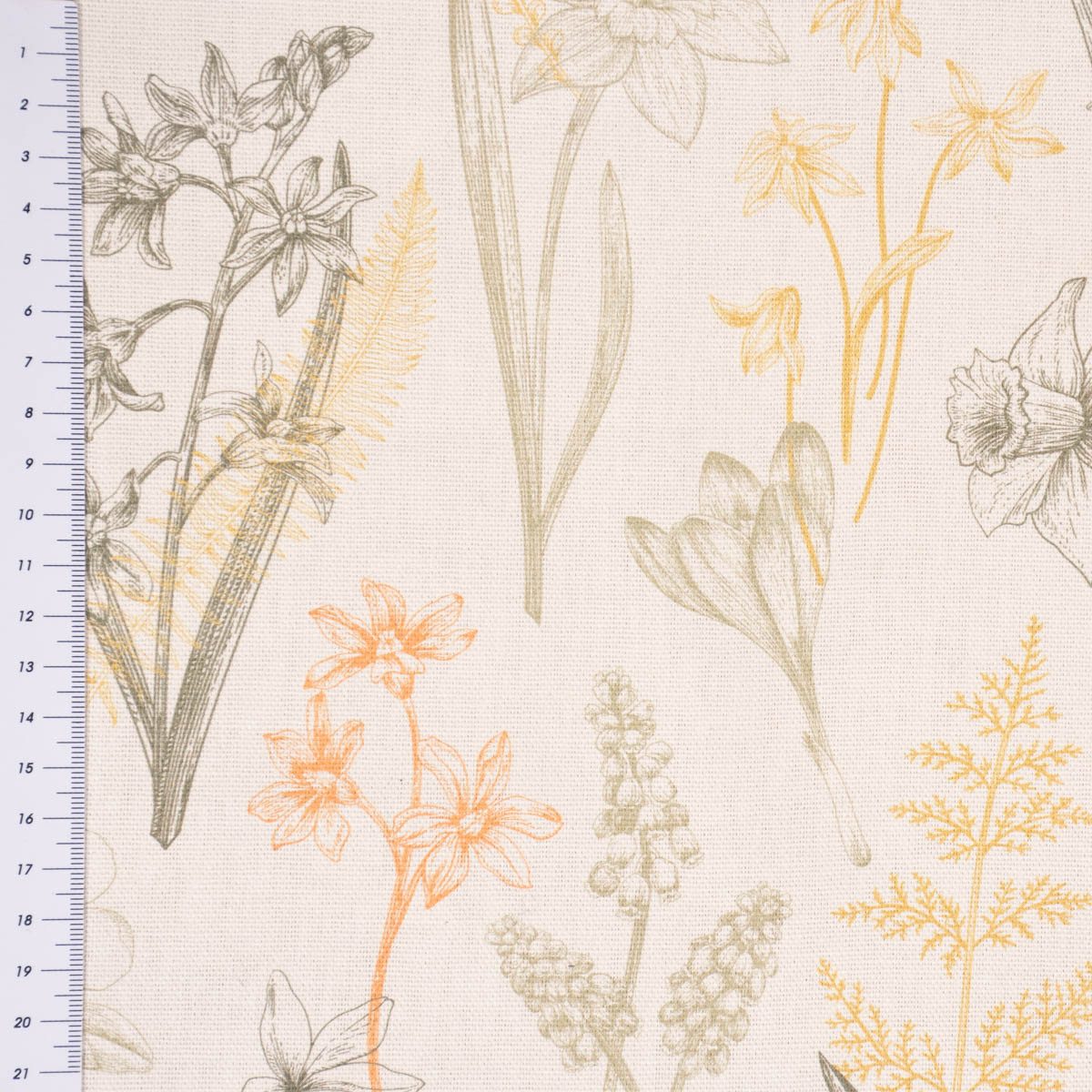 SCHÖNER LEBEN. Tischdecke SCHÖNER LEBEN. Tischdecke Gräser Blumen wollweiß orange gelb, handmade