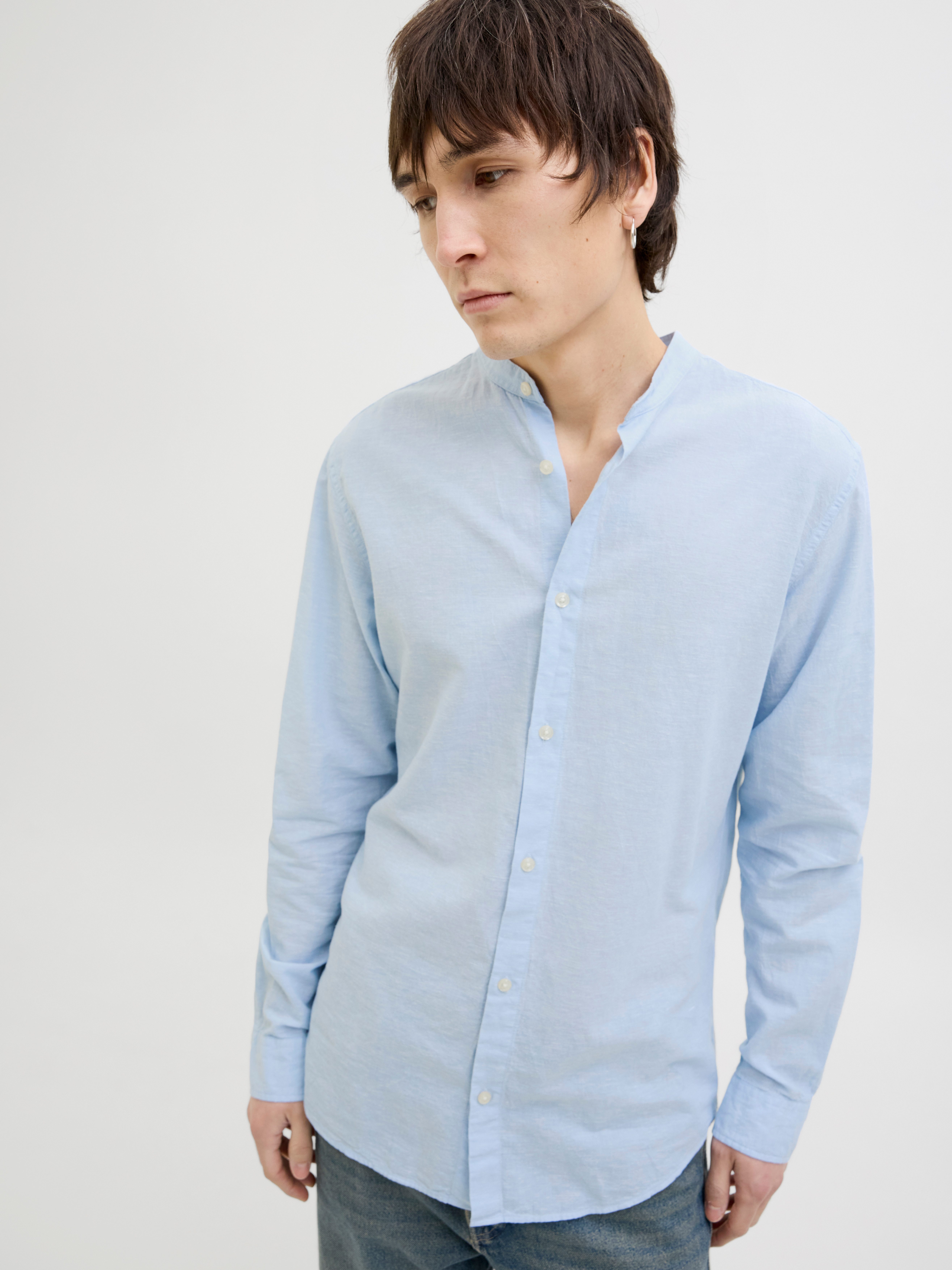 Jack & Jones Langarmhemd JJEBREEZE BAND SHIRT LS SN mit Bandkragen günstig online kaufen