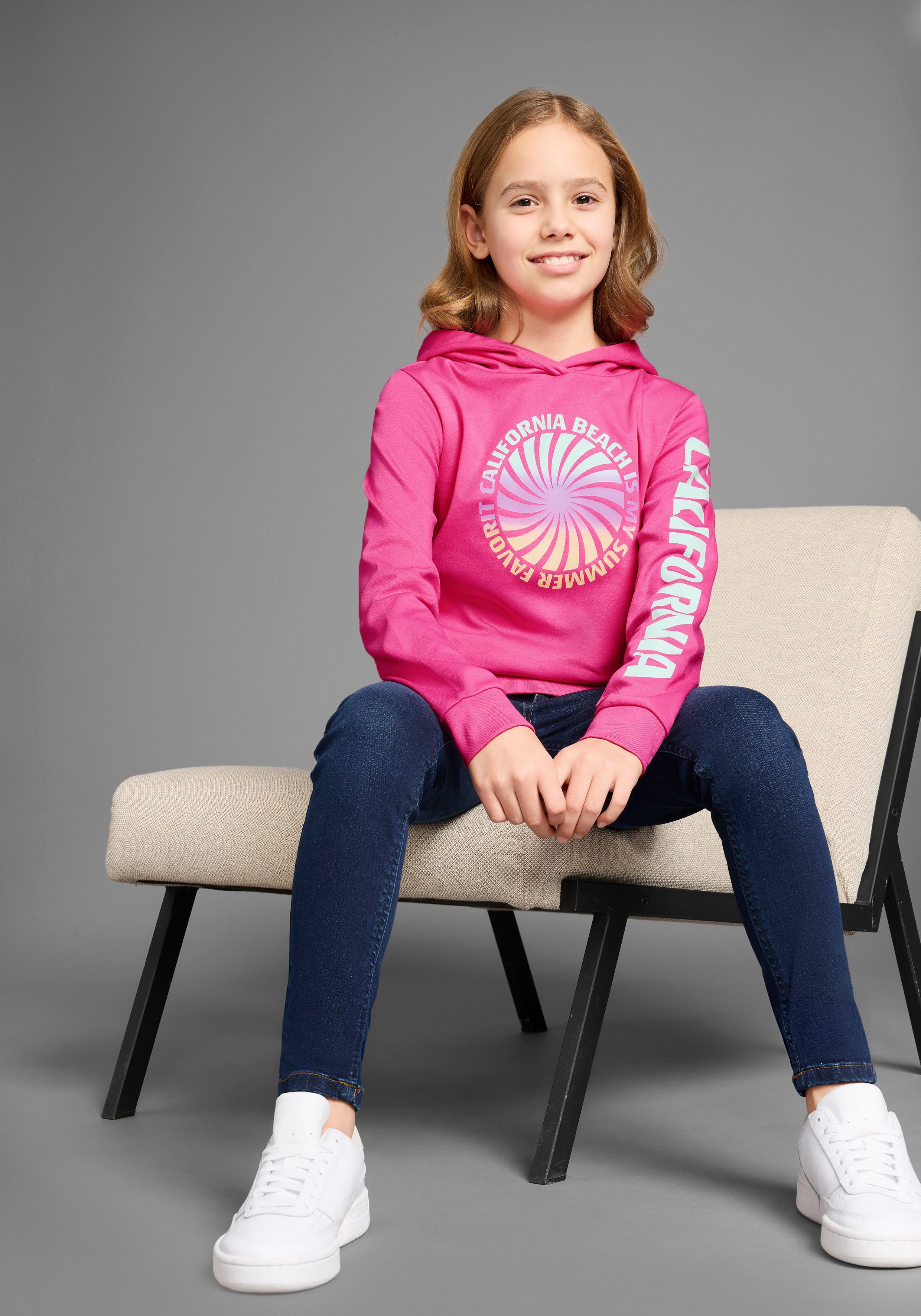 KIDSWORLD Kapuzenshirt, Langarmshirt mit Ärmelprint Langarm, gerade Passform, mit coolem Aufdruck