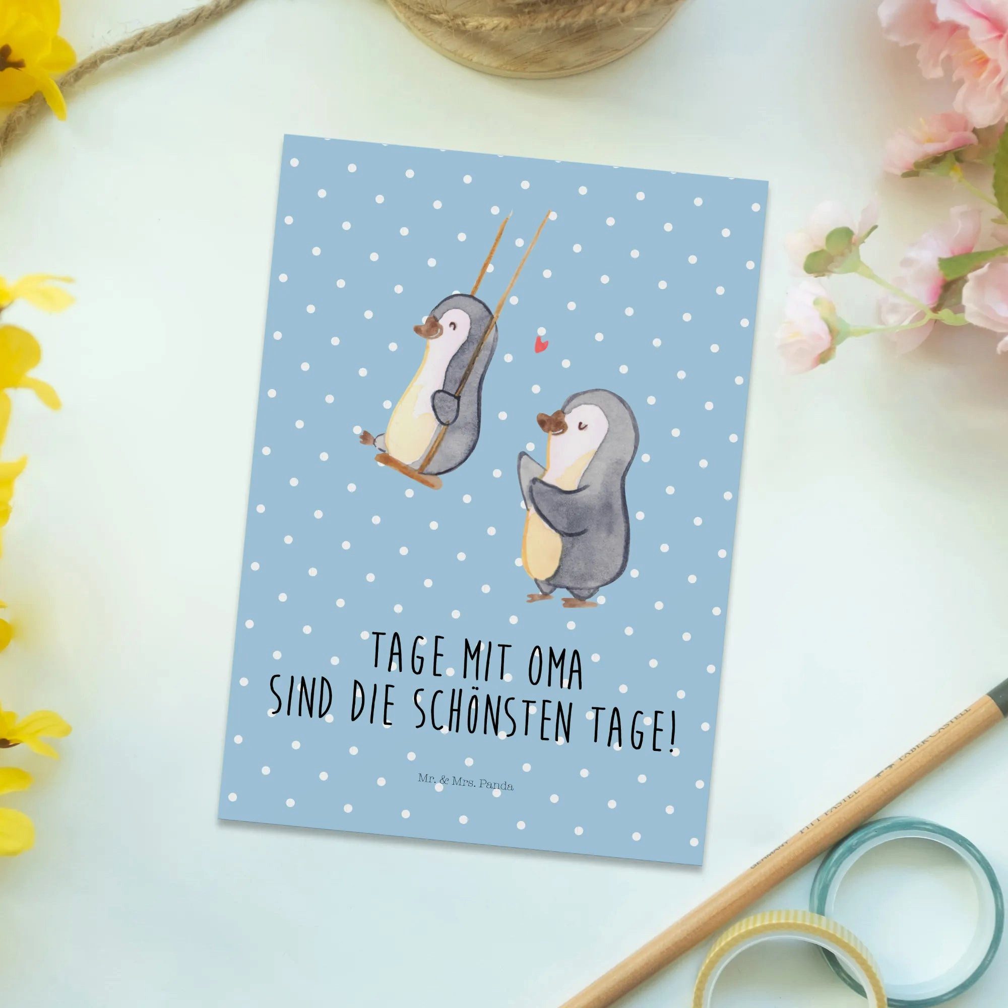 Thumbnail - Mr. & Mrs. Panda Postkarte Pinguin Oma schaukeln - Blau Pastell - Geschenk, Bruder, Ansichtskart, Charmante Designs