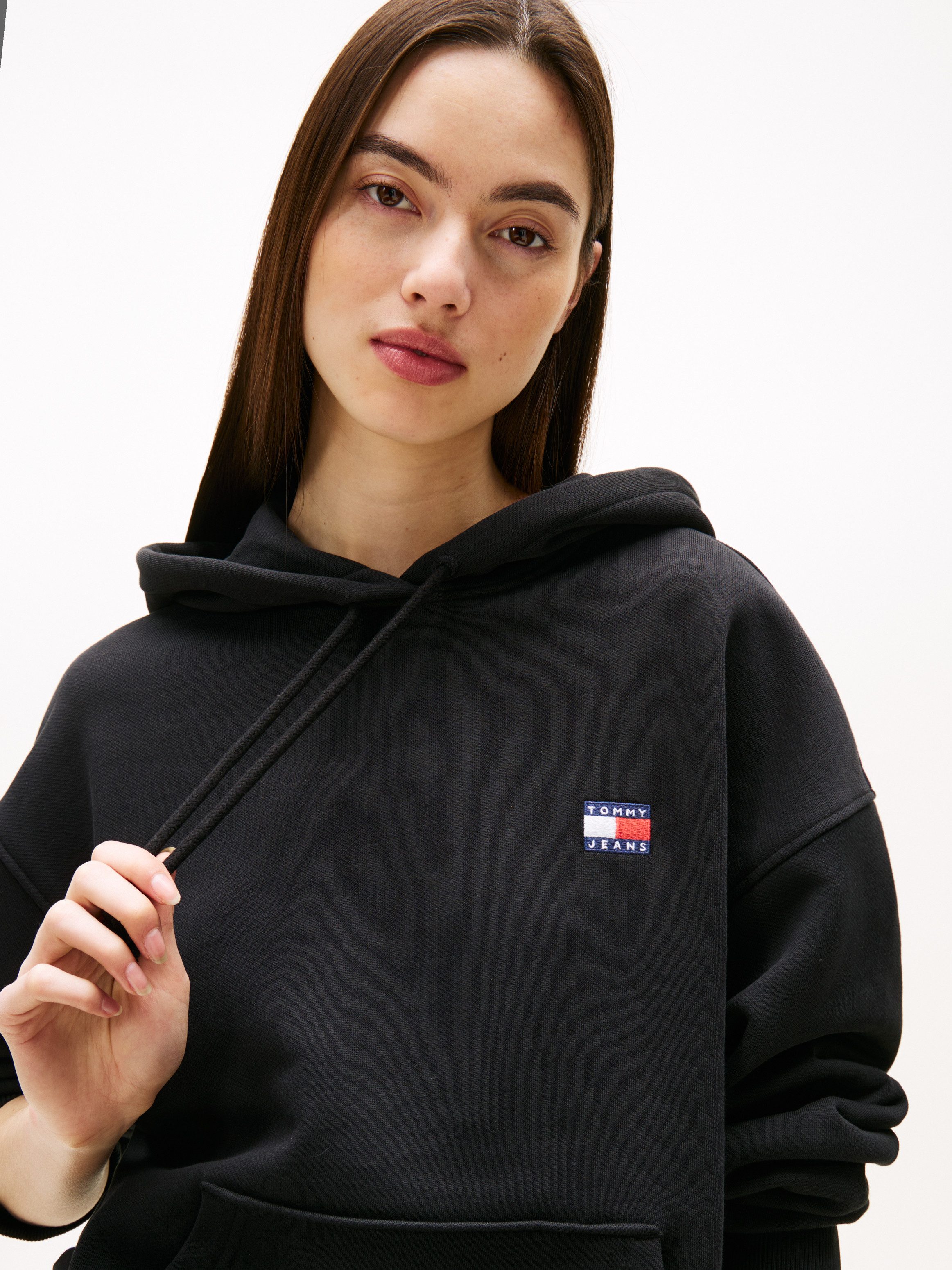 Tommy Jeans Hoodie TJW BXY BADGE HOODIE EXT mit Logo-Badge günstig online kaufen