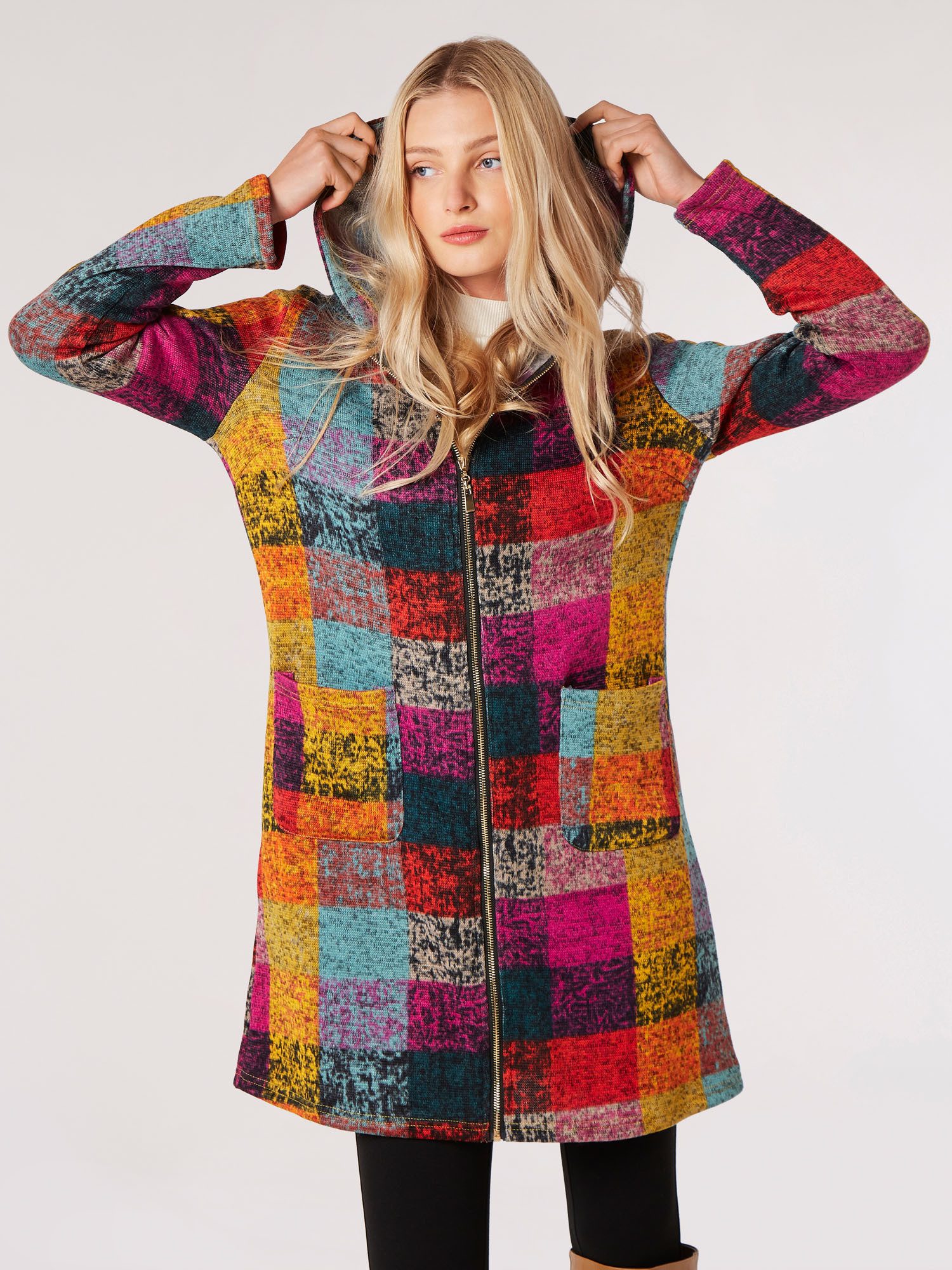 Apricot Wollmantel Cardigan-Jacke mit Kapuze, mit Patchwork-Look