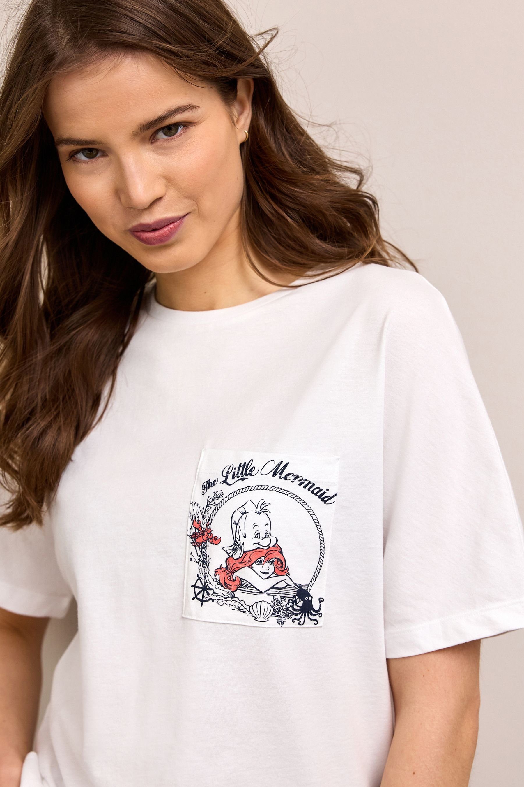 Next T-Shirt Little Tasche mit (1-tlg) Lizenziertes T-Shirt Mermaid