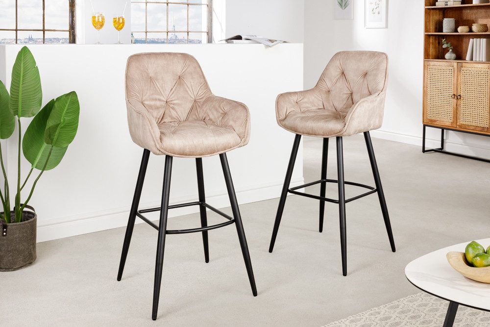 riess-ambiente Barhocker MILANO champagner/schwarz - Samt, Metallgestell, mit Lehne & Fußablage (Einzelartikel, 1 St), Stuhl mit Chesterfield-Steppung – ideal für Deinen Küchentresen