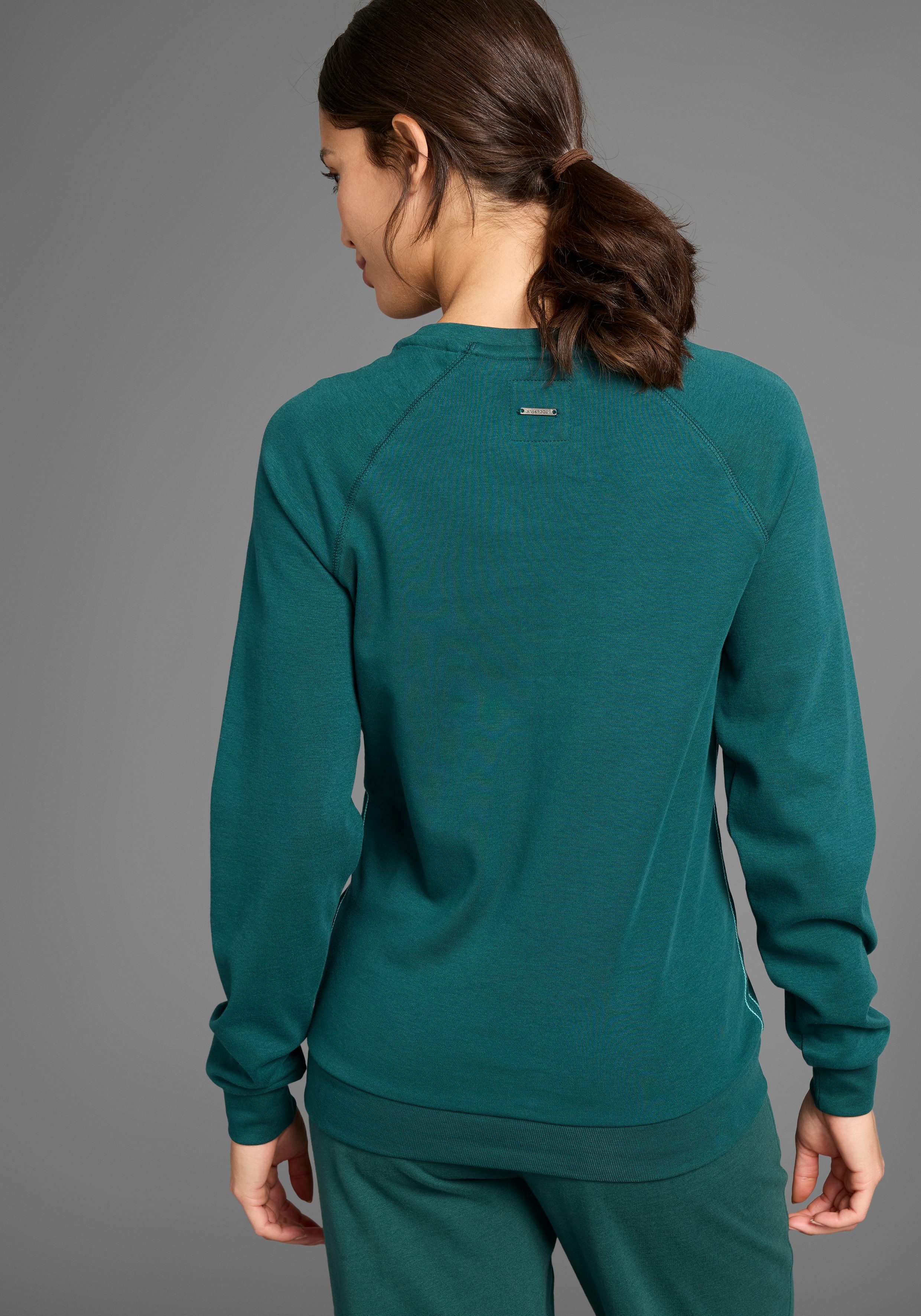 KangaROOS Sweatshirt Langarm, figurumspielender Schnitt, mit günstig online kaufen