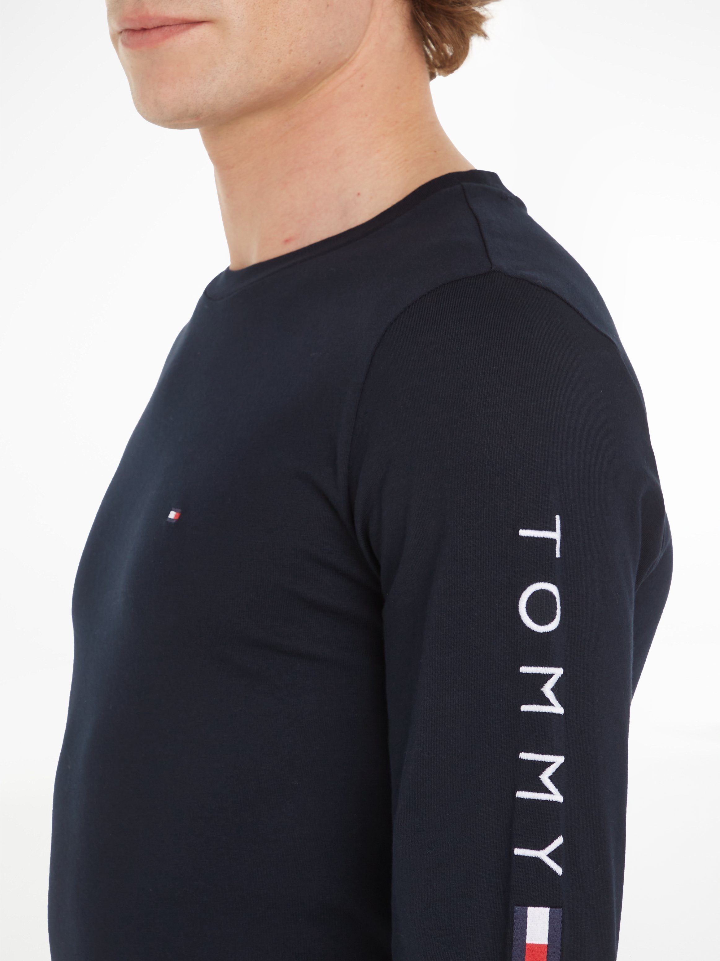 Tommy Hilfiger Longsleeve TOMMY LOGO LONG SLEEVE TEE mit Logodruck