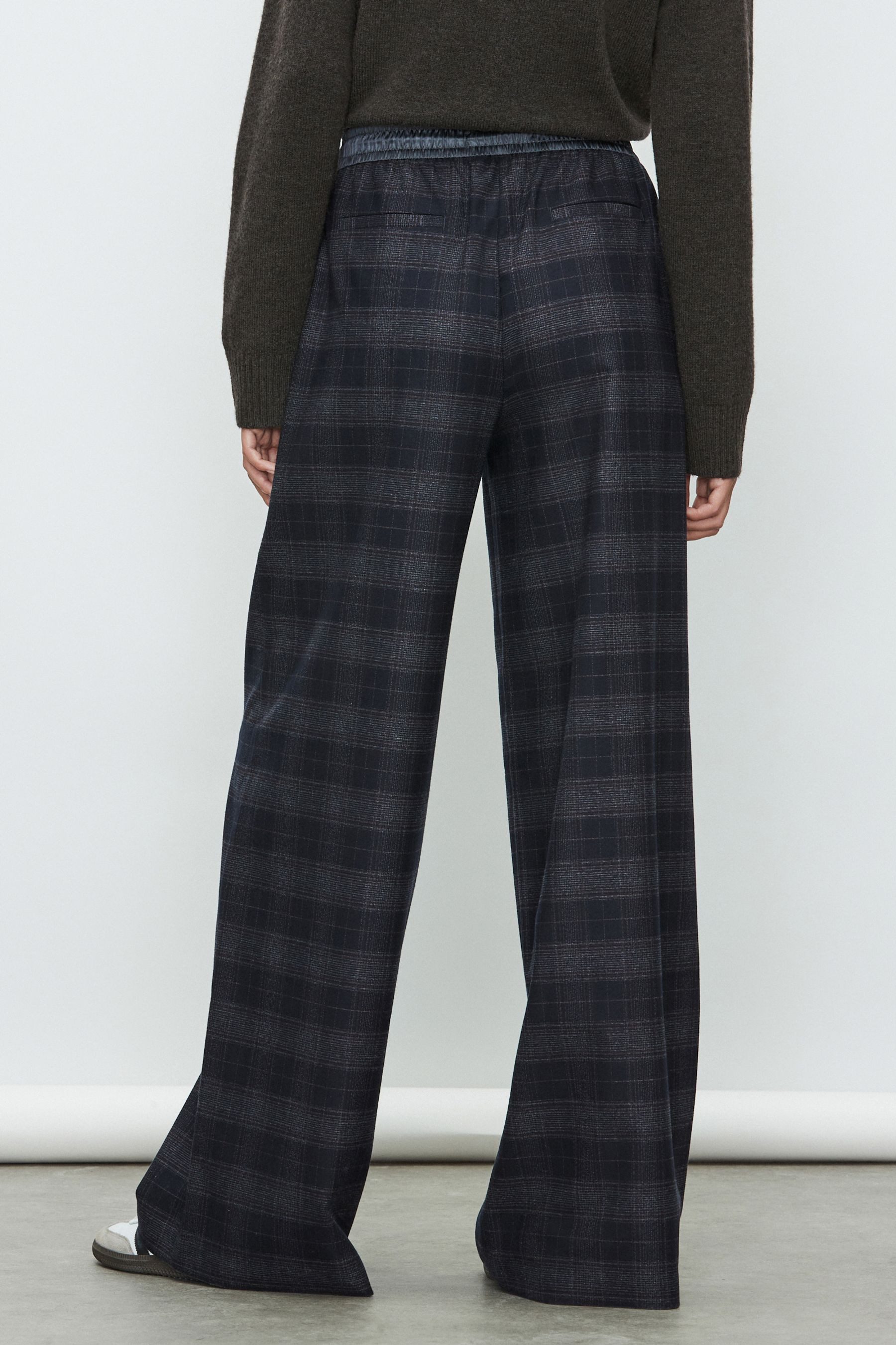 Next Stoffhose Hose mit weitem Bein und Satinbund, Kurzgröße (1-tlg) günstig online kaufen