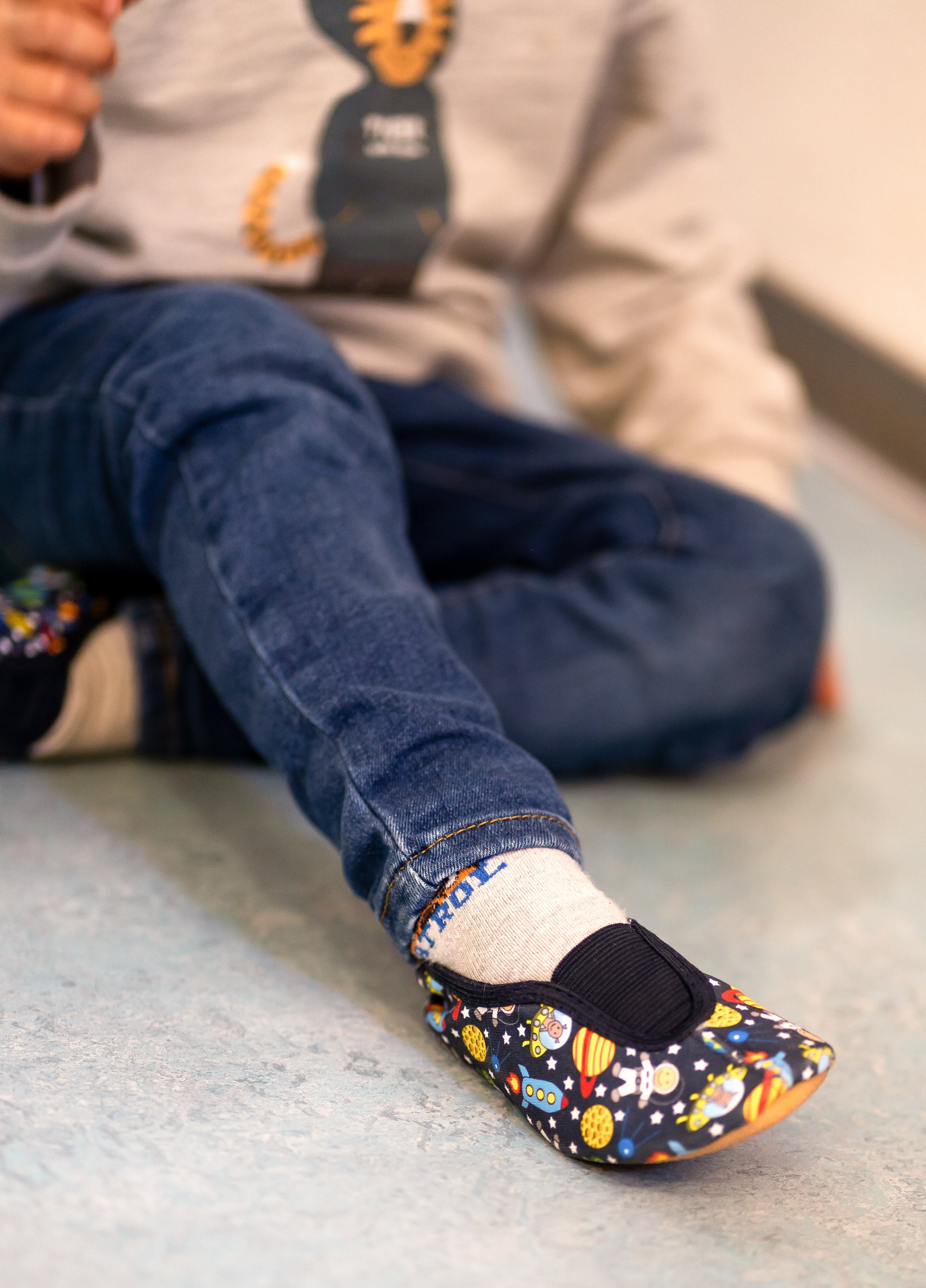 Beck Schläppchen Space  mit Ristgummi Gymnastikschuh (Barfußschuhe, für schmale Füße und kleine Kinder besonders geeignet, ab Gr. 18/19 verfügbar) atmungsaktive Baumwolle, rutschfeste Gummi-Laufsohle