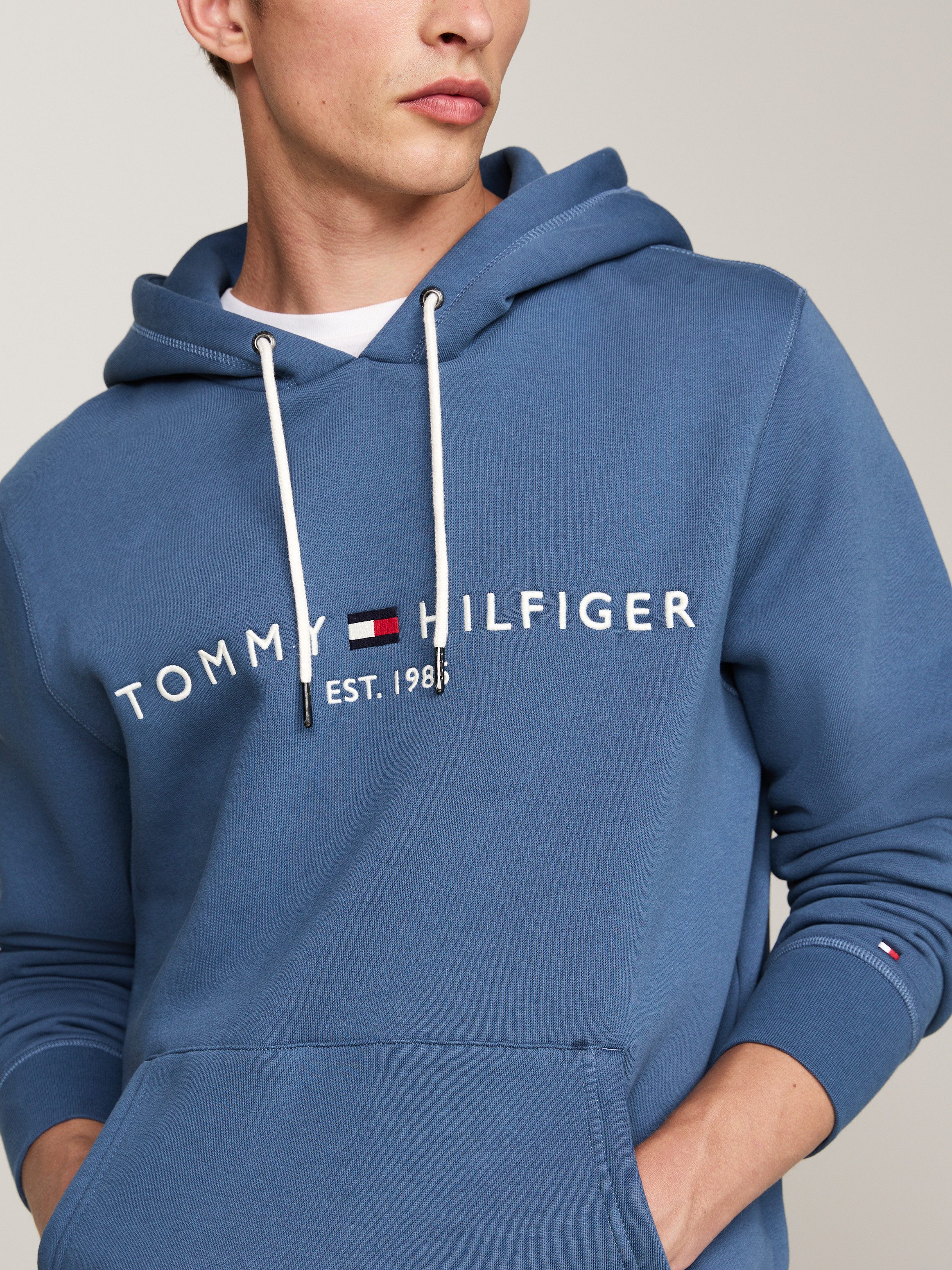 Tommy Hilfiger Kapuzensweatshirt TOMMY LOGO unifarben, casual, regular fit, Baumwollmix, Kapuze – Bild 2 von 5