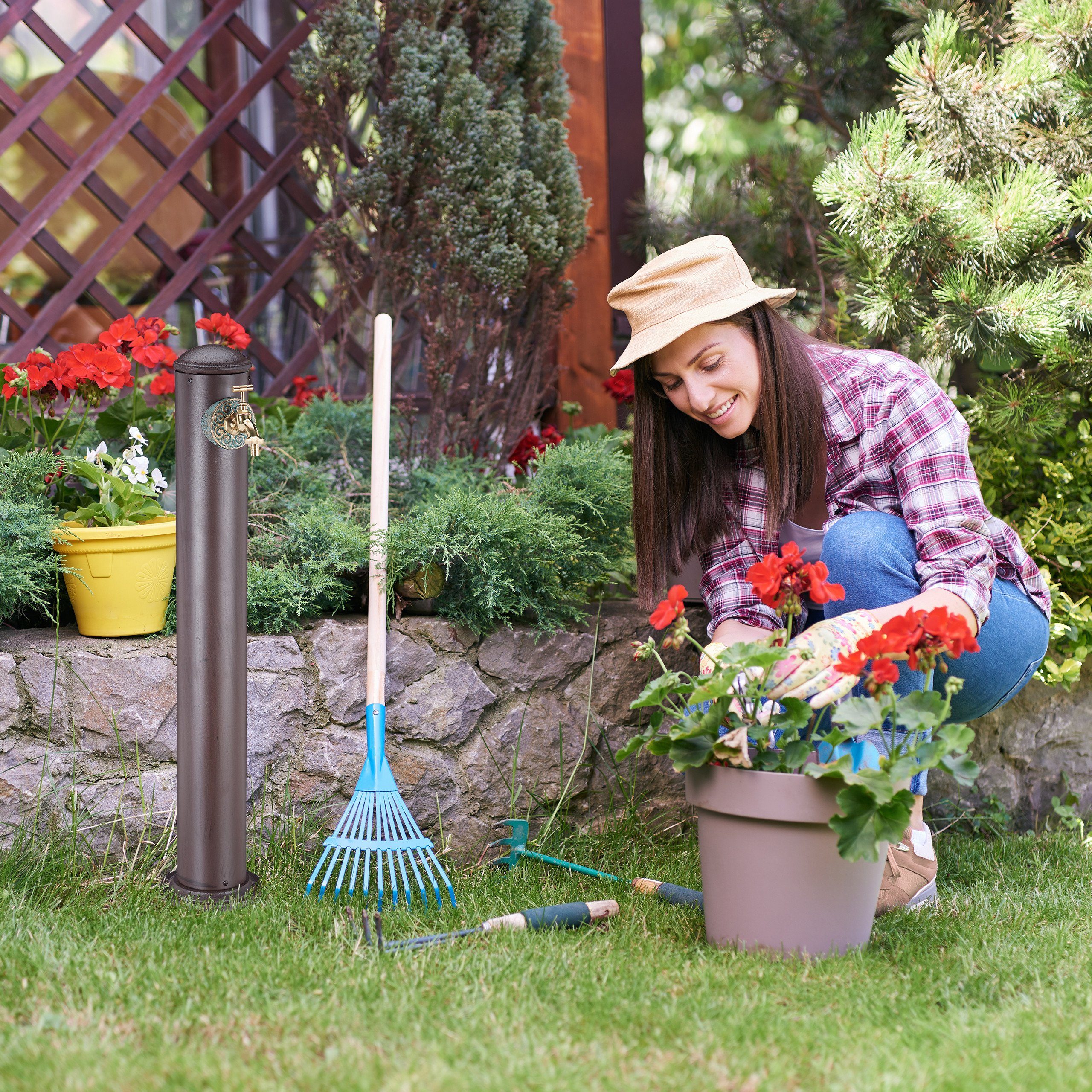 relaxdays Gartenbrunnen Runde Wasserzapfsäule, Braun günstig online kaufen