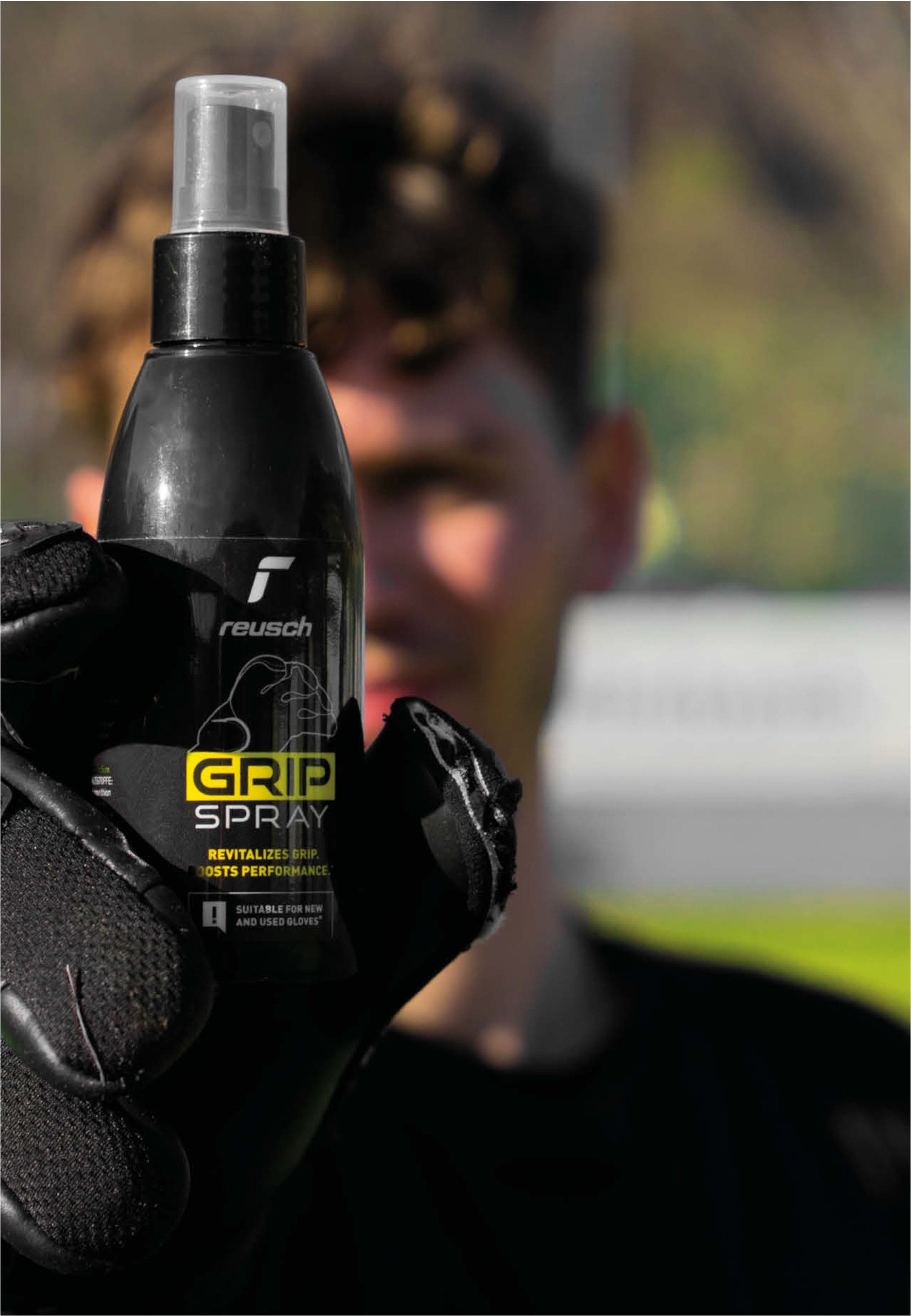 Reusch Torwarthandschuhe Grip Spray stärkt die Griffigkeit