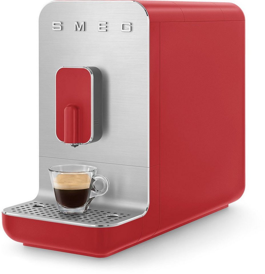 Smeg Kaffeevollautomat BCC01RDMEU, Herausnehmbare Brüheinheit, stufenlos  einstellbarer Mahlgrad