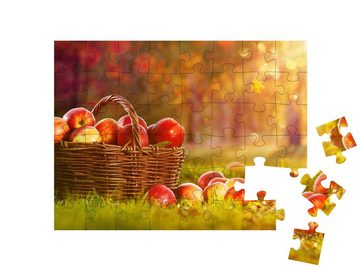 puzzleYOU Puzzle Äpfel in einem Korb im Garten, 48 Puzzleteile, puzzleYOU-Kollektionen Obst, Essen und Trinken