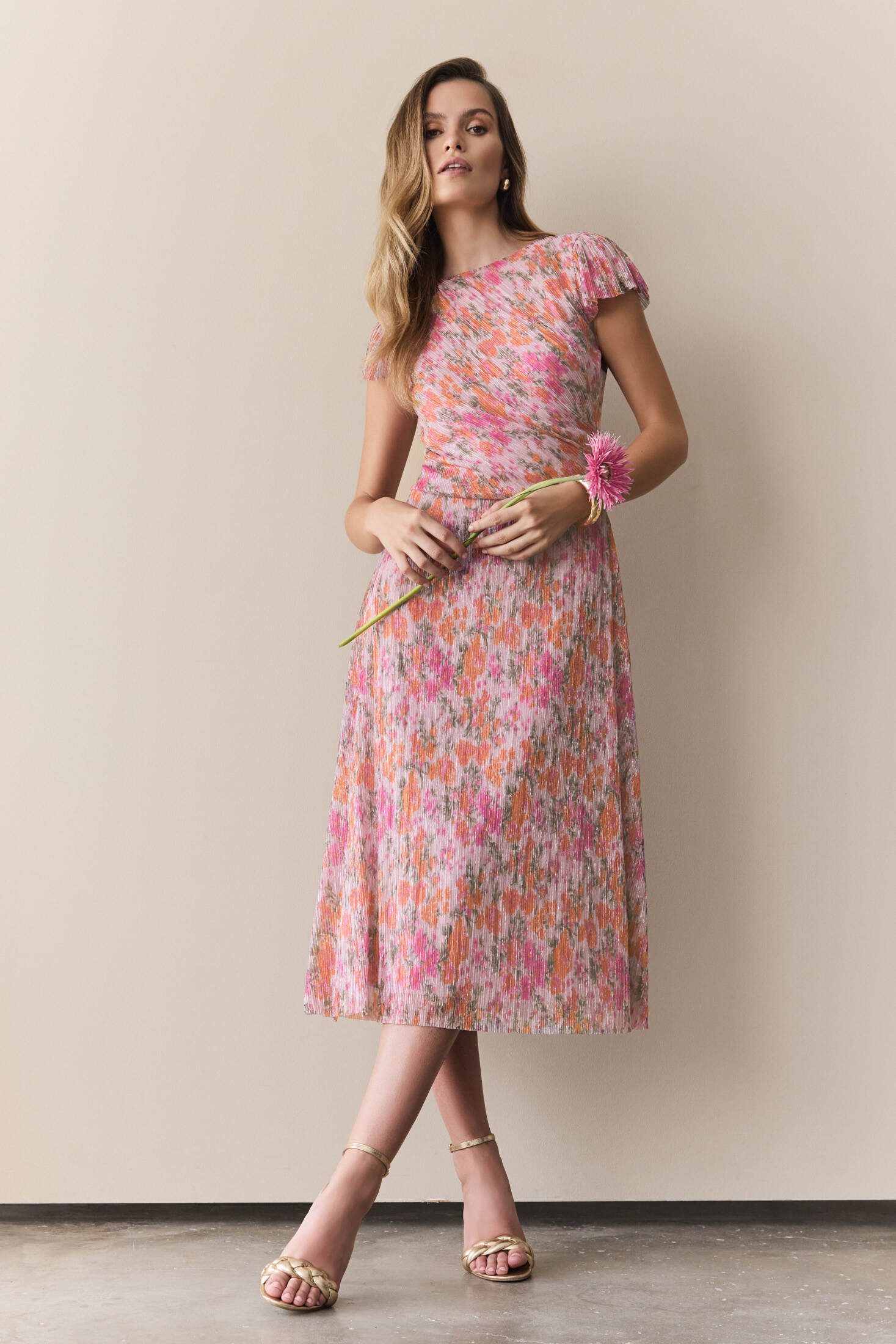 SWING Cocktailkleid Taillierter Schnitt mit fließendem Rockteil günstig online kaufen