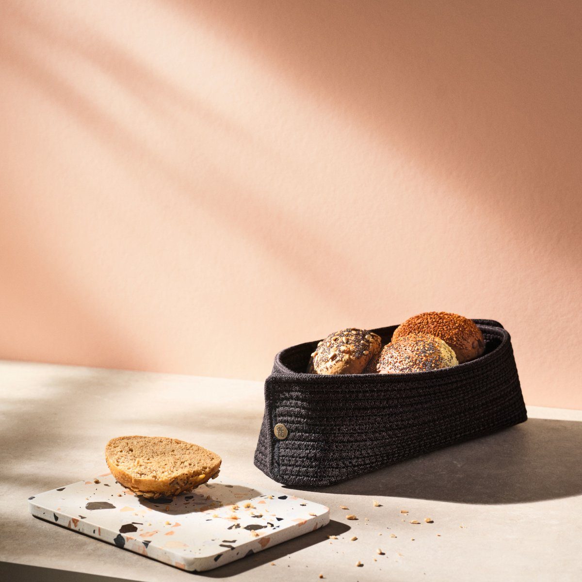 Stelton Brotkorb RIG-TIG Brotkorb KNIT-IT, 100% Baumwollleinen (lebensmittelsicher), Metall