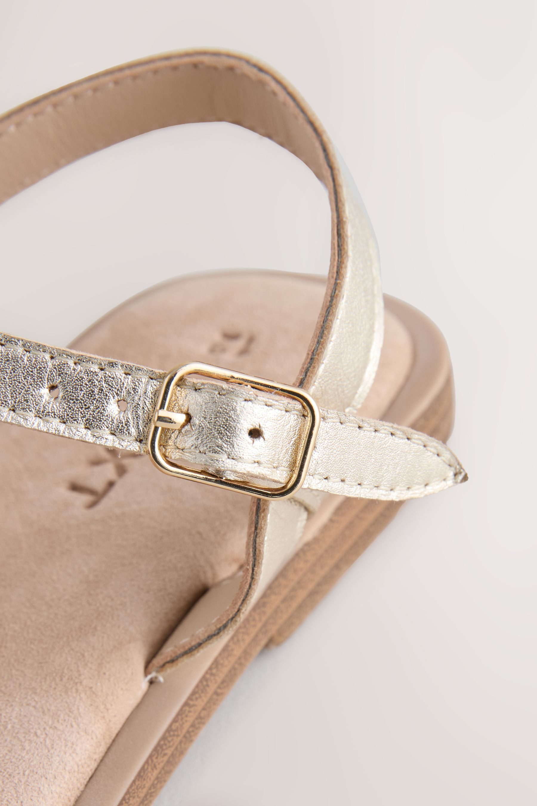 Next Ledersandalen mit Perlen Sandale (1-tlg)