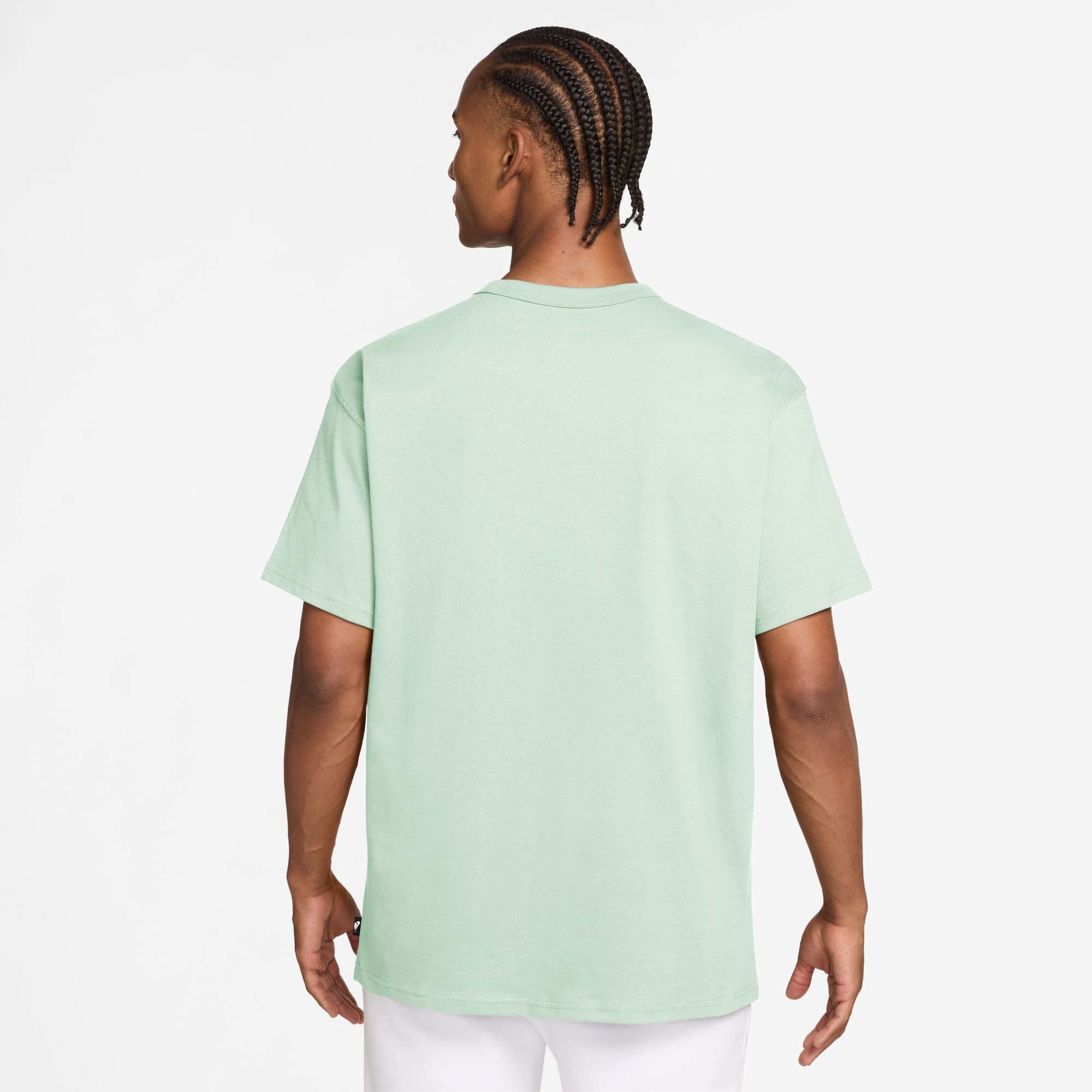 Nike Sportswear T-Shirt M NSW TEE LSE PREM ESS SUST aus Baumwolle, auch in großen Größen