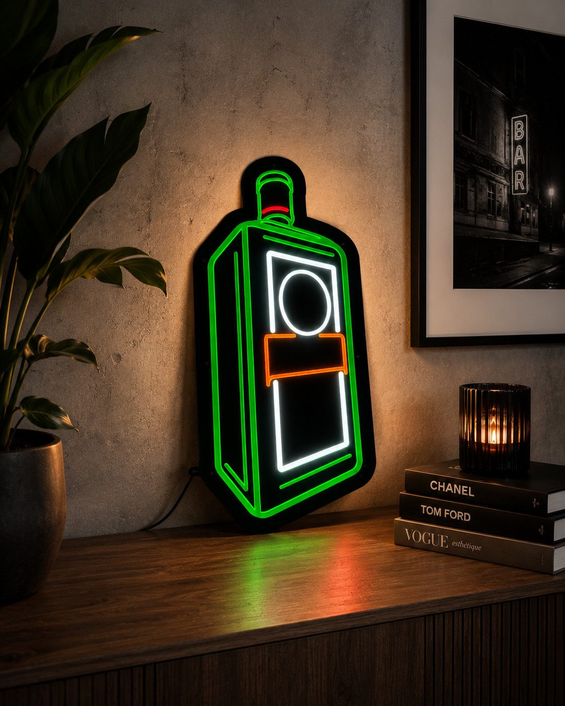 Jägermeister LED Wandleuchte LED Flaschenlampe – LED Wandleuchte im Flaschendesign, LED fest integriert, Bar- & Raumbeleuchtung