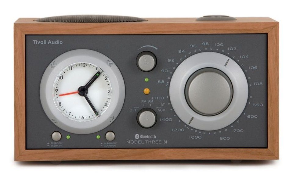 Tivoli Audio Radiowecker Model Three BT Kirsche/Taupe