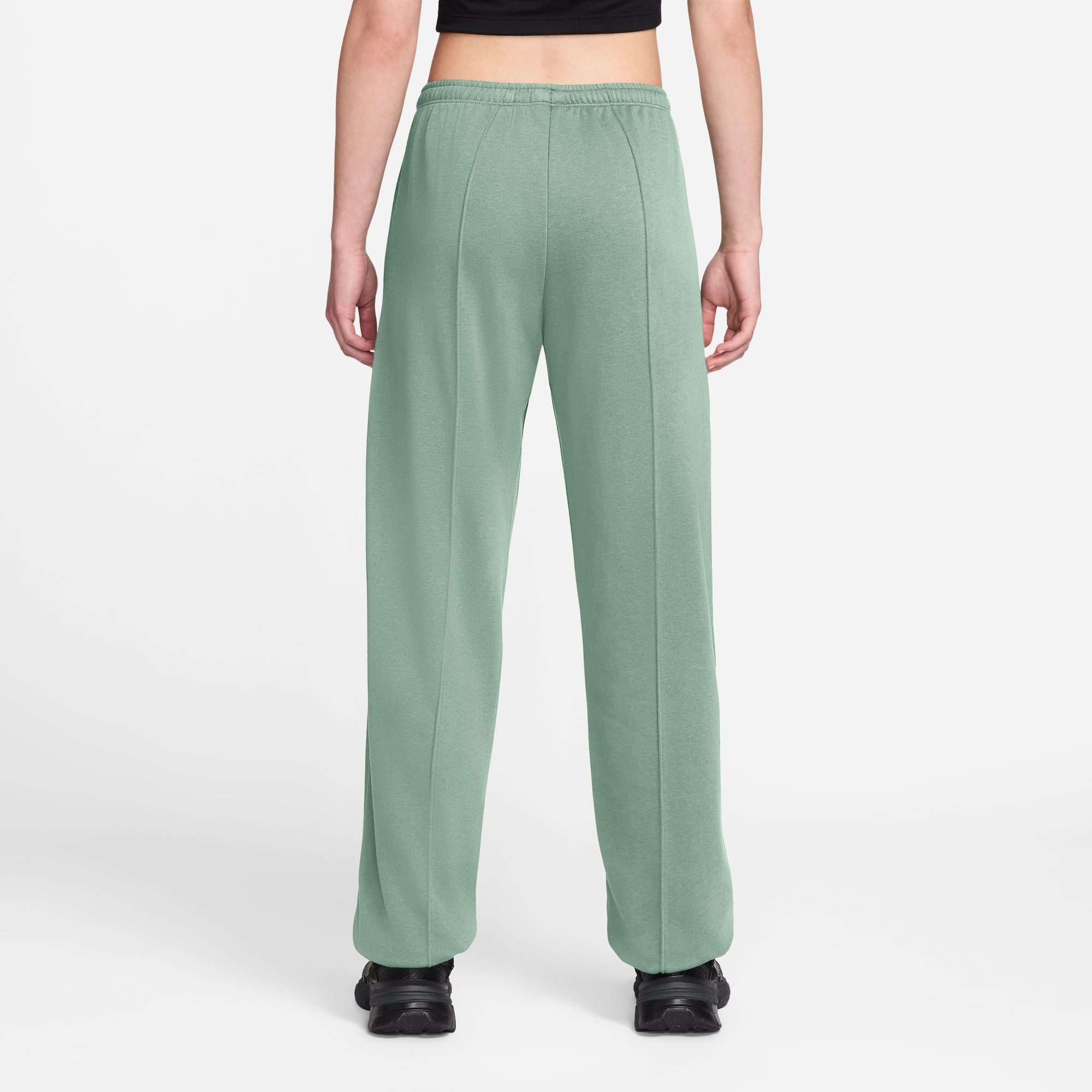 Nike Sportswear Sporthose W NSW CHLL FT JGGR PANT aus Baumwolle und Polyester, auch in großen Größen