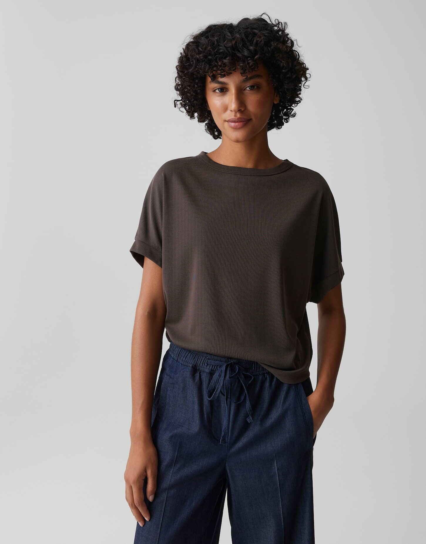 OPUS Kurzarmshirt Setama mit Rippstruktur Boxy Shirt Der abgerundete Saum wirkt modern und unkompliziert