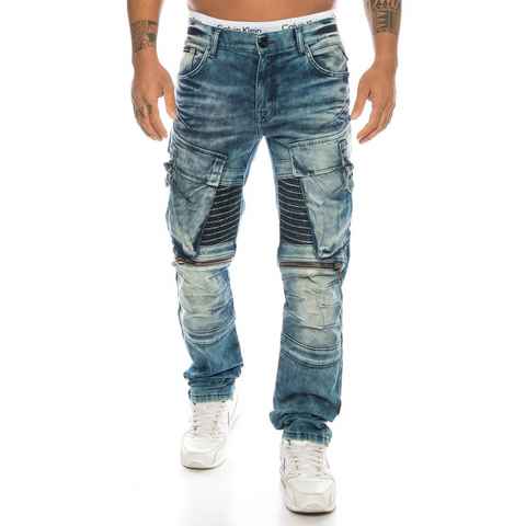 Cipo & Baxx Regular-fit-Jeans Herren Jeans Hose mit aufwendigen Details im Cargo Style Aufwendiges Design mit Nahtverzierungen und vielen Details