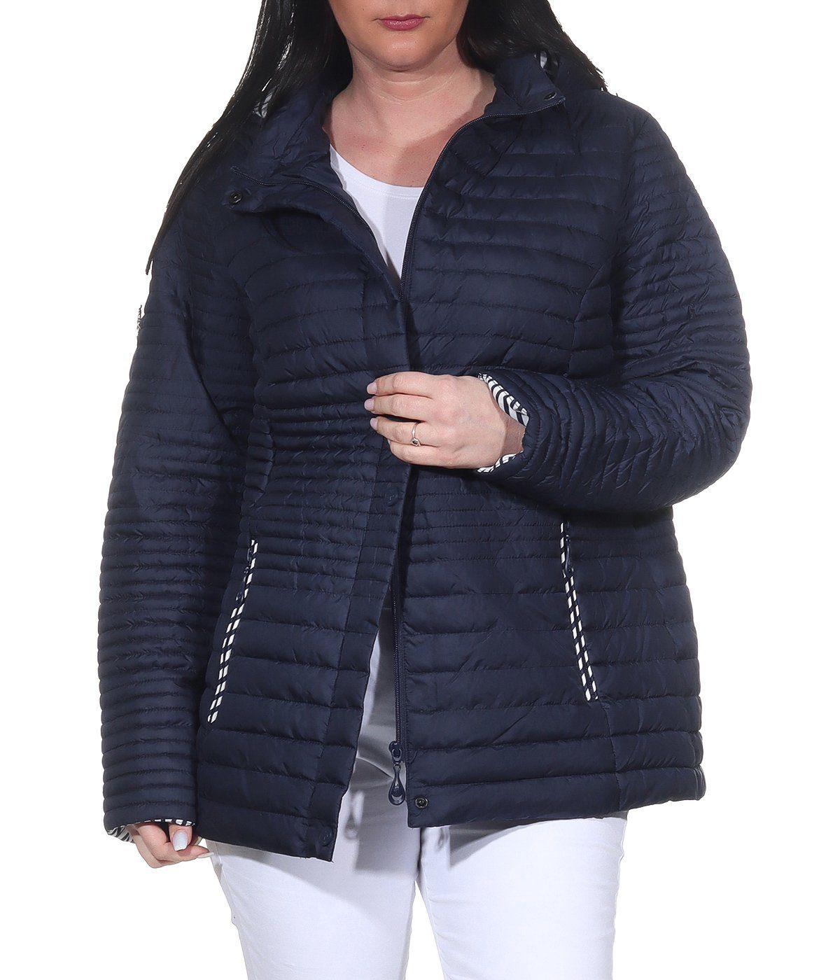 leichte Outdoor leichte Größen Sommerjacke auch Marine Steppjacke großen in Damen erhältlich, Jacke Übegrangsjacke Damenmode Aurela angenehm