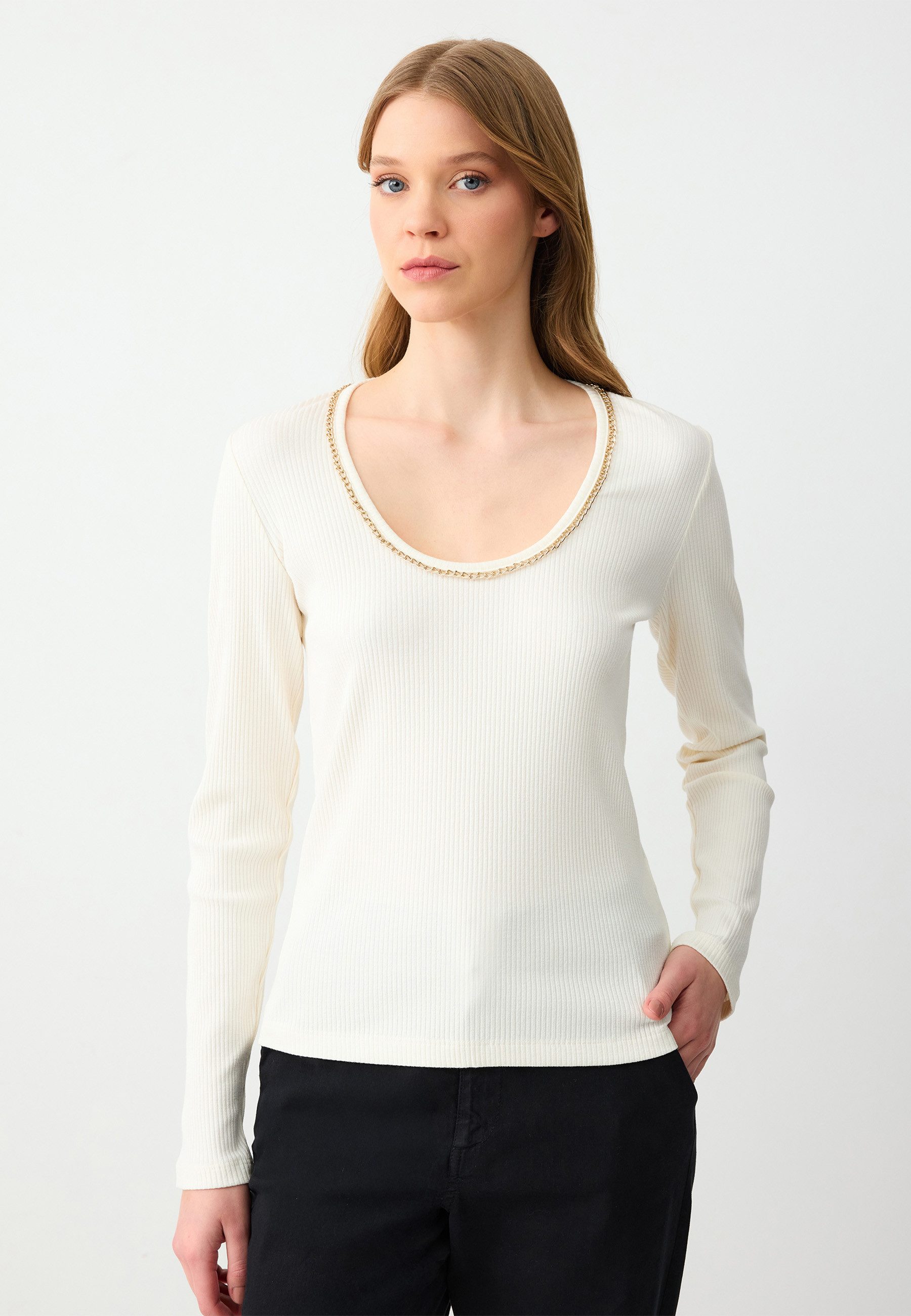 Strickpullover Slim Fit Strickbluse Mit U-Ausschnitt Und Kettendetail