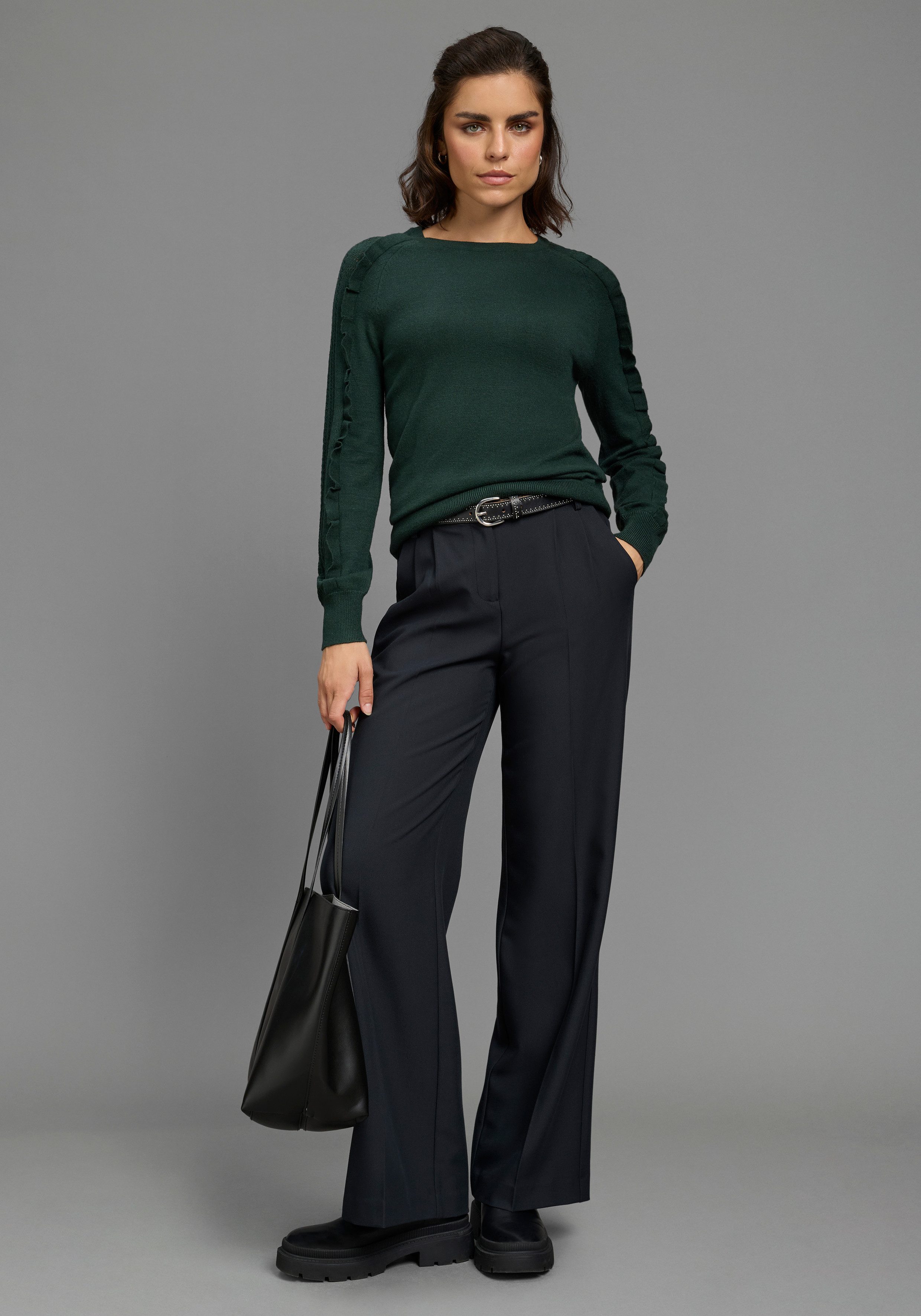 Zum Outfit 9