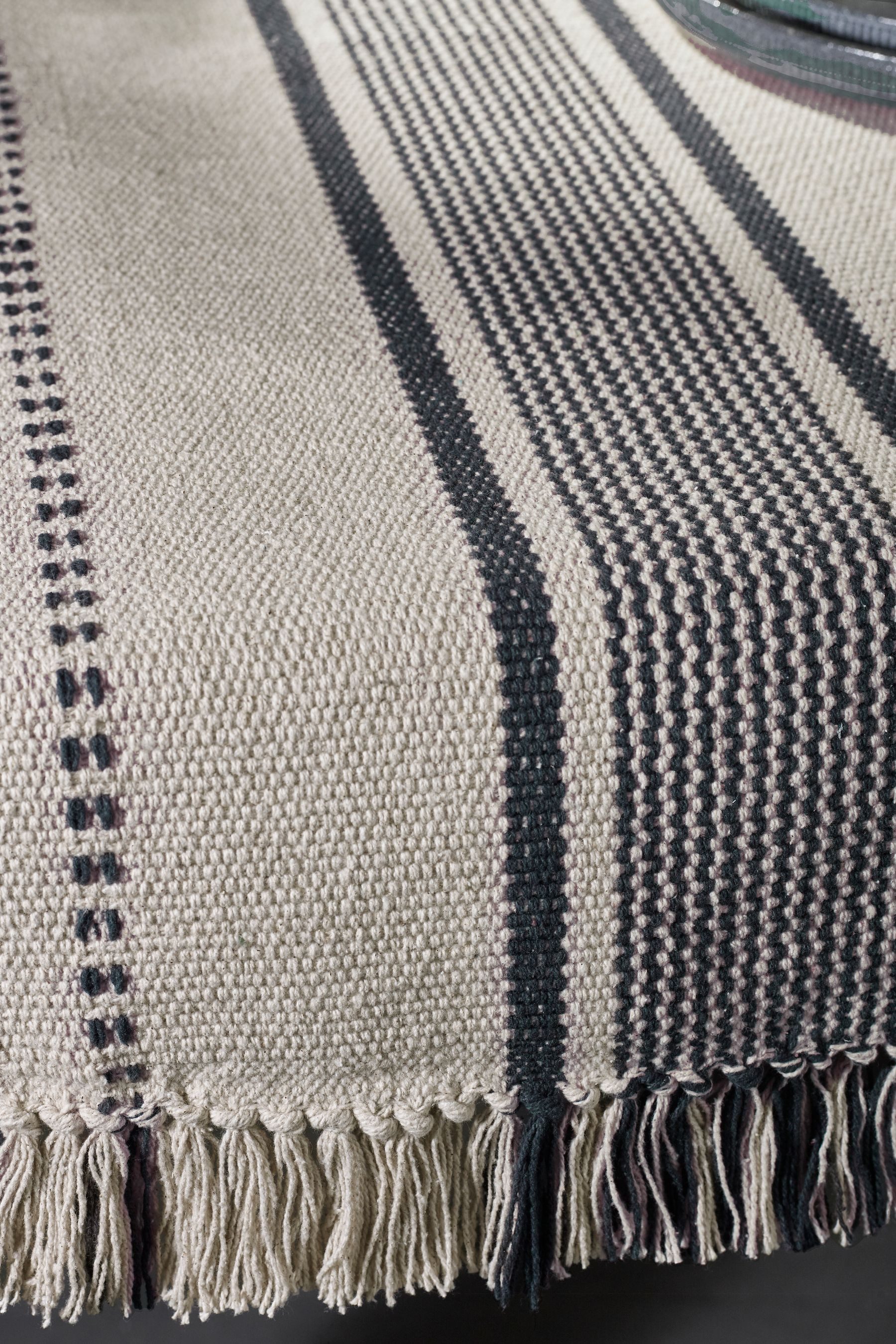 Next Tischläufer Fransenläufer Global (1-tlg) günstig online kaufen