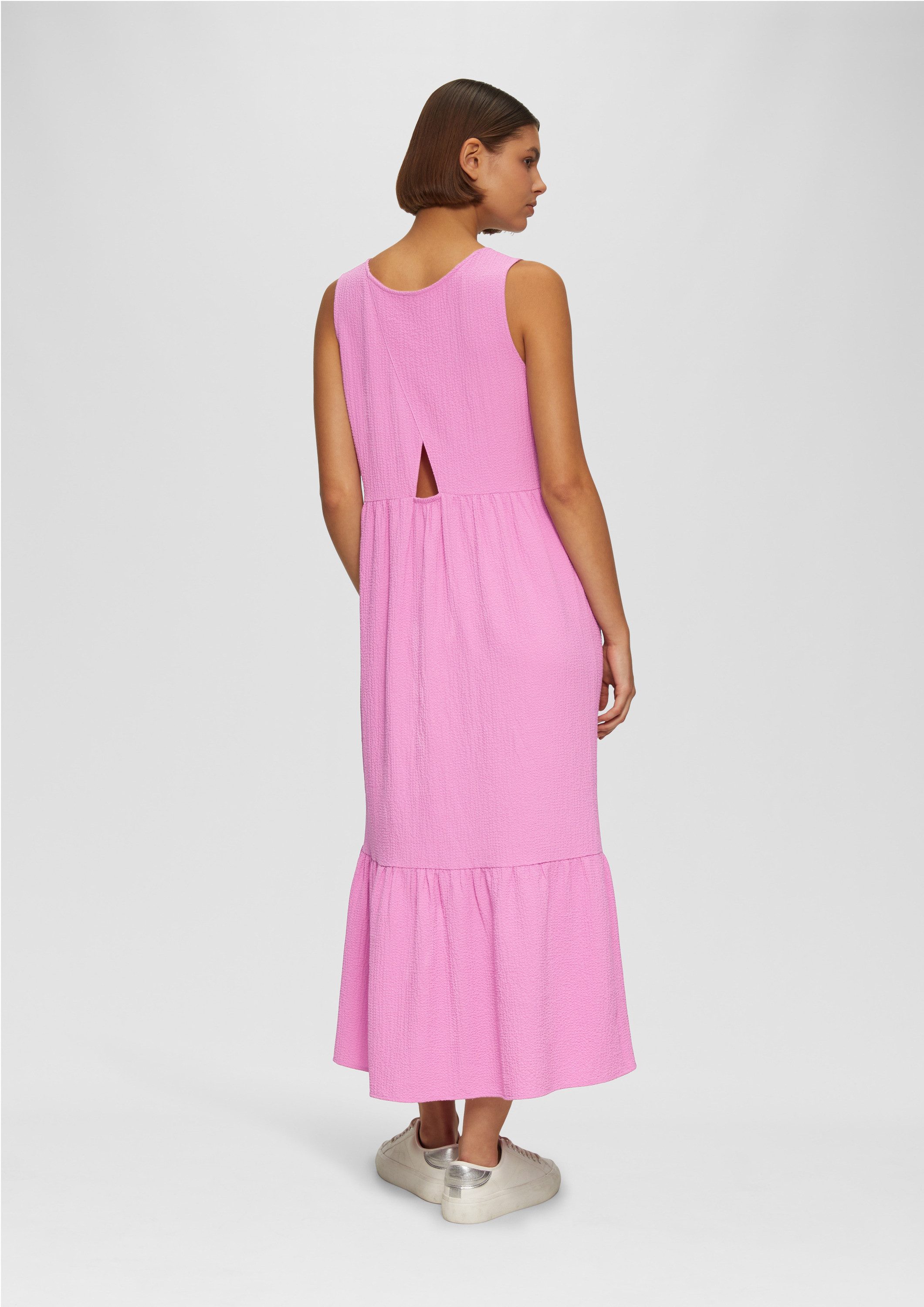 s.Oliver Maxikleid Kleid Volants-Kleid mit Crêpe-Struktur