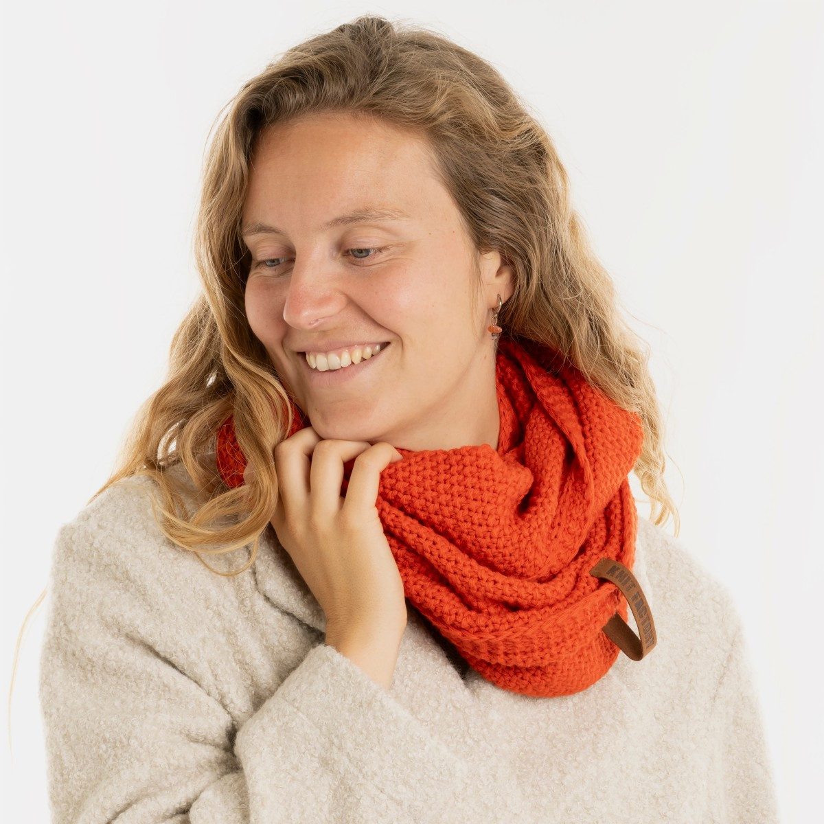 Knit Factory Strickschal Coco Loop Schal Grenadine Red One Size, (Set, 1-St. Spar-Set), Schal Damen Herren set loop tücher schals winter Strick Mode herbst