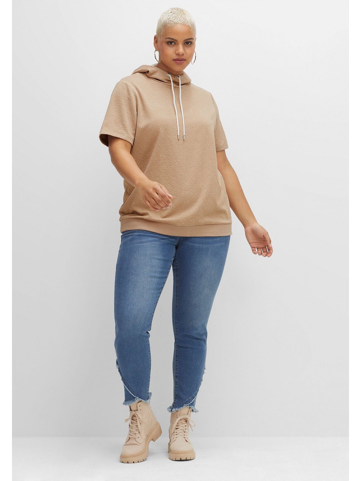 Sheego T-Shirt Größen mit leichter Kapuze Sweatware, aus meliert Große cappuccino
