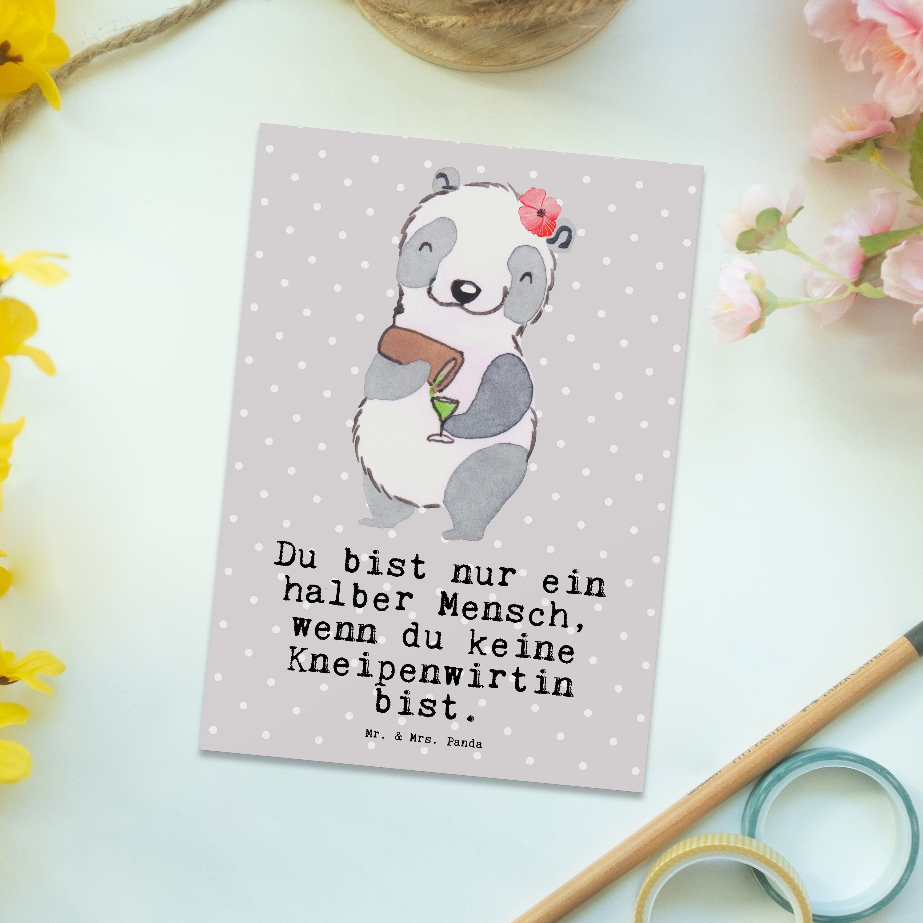 Postkarte Kneipenwirtin Panda & Mr. Geschenk, Grau Ge mit Pastell Herz - Jubiläum, Beruf, Mrs. -