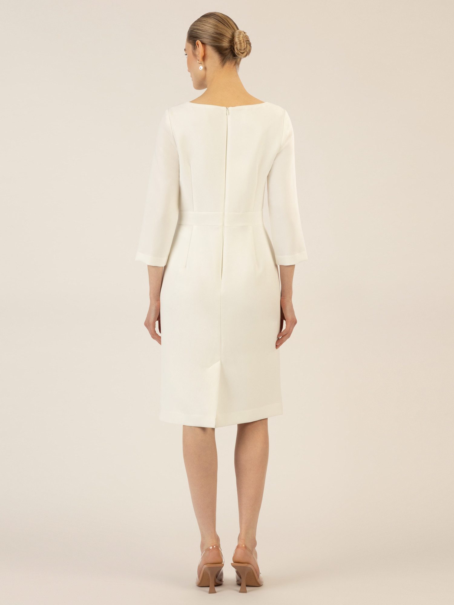 Apart Abendkleid aus einer leicht strukturierten Ware