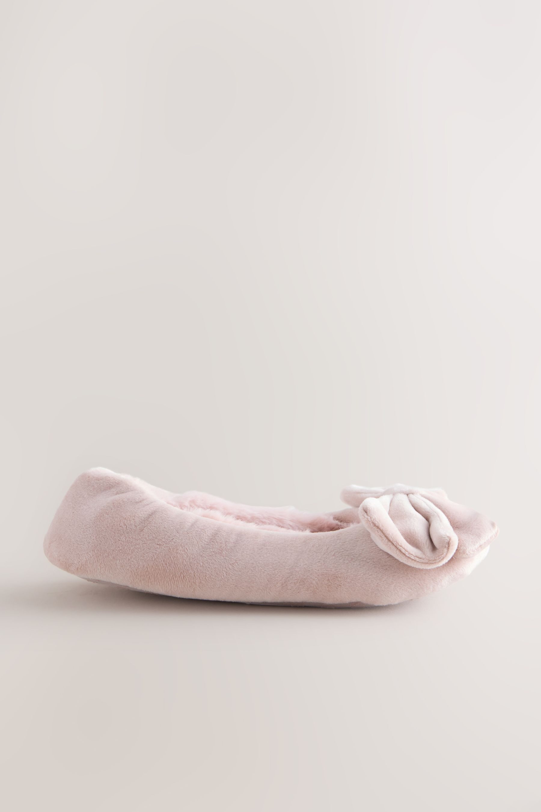 Next Ballerina-Slippers aus Velours mit Schleife Hausschuh (1-tlg)